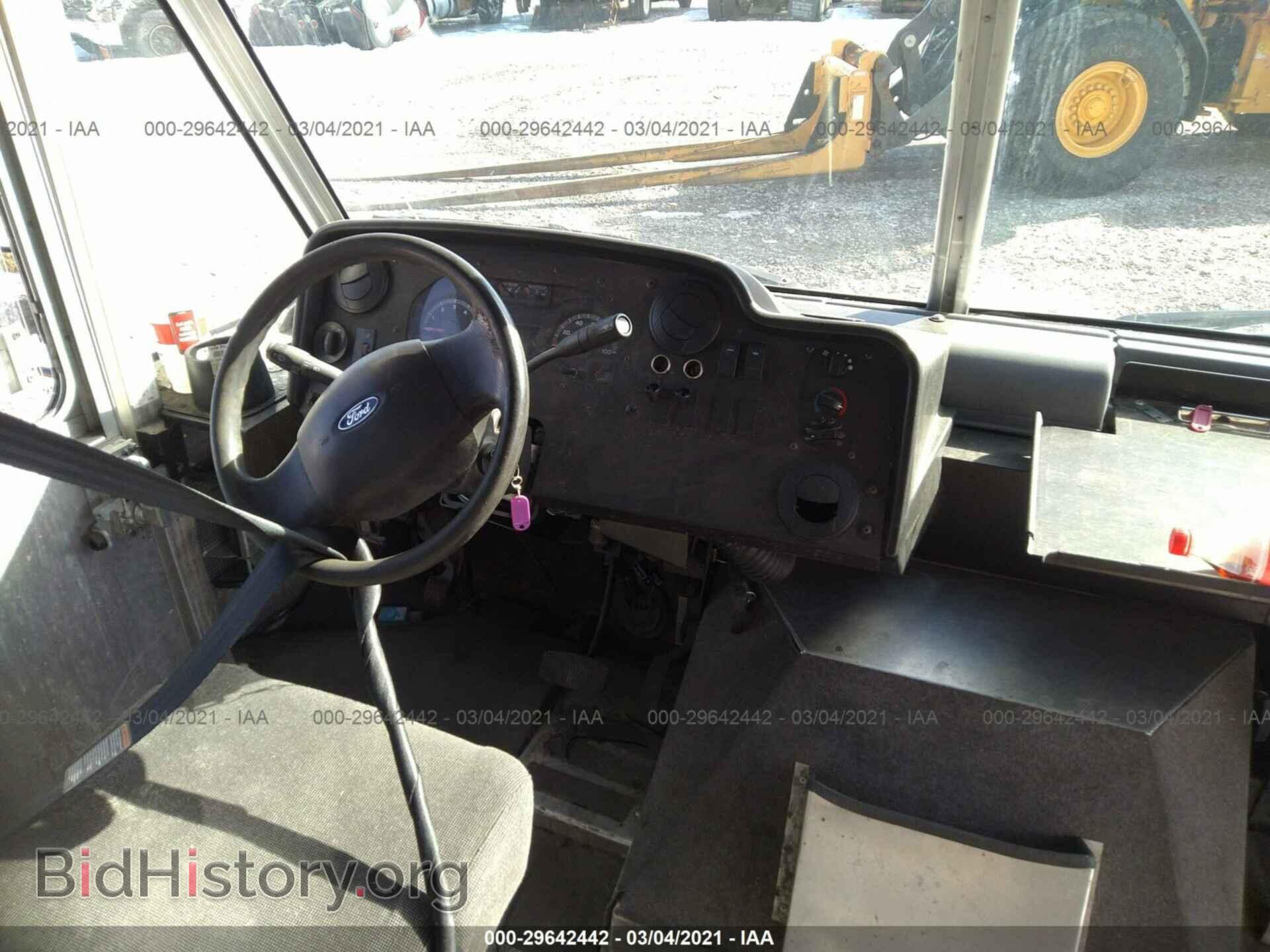 2017 FORD ECONOLINE - VIN: 1FC3E4K60HDC45991 - Photo 5