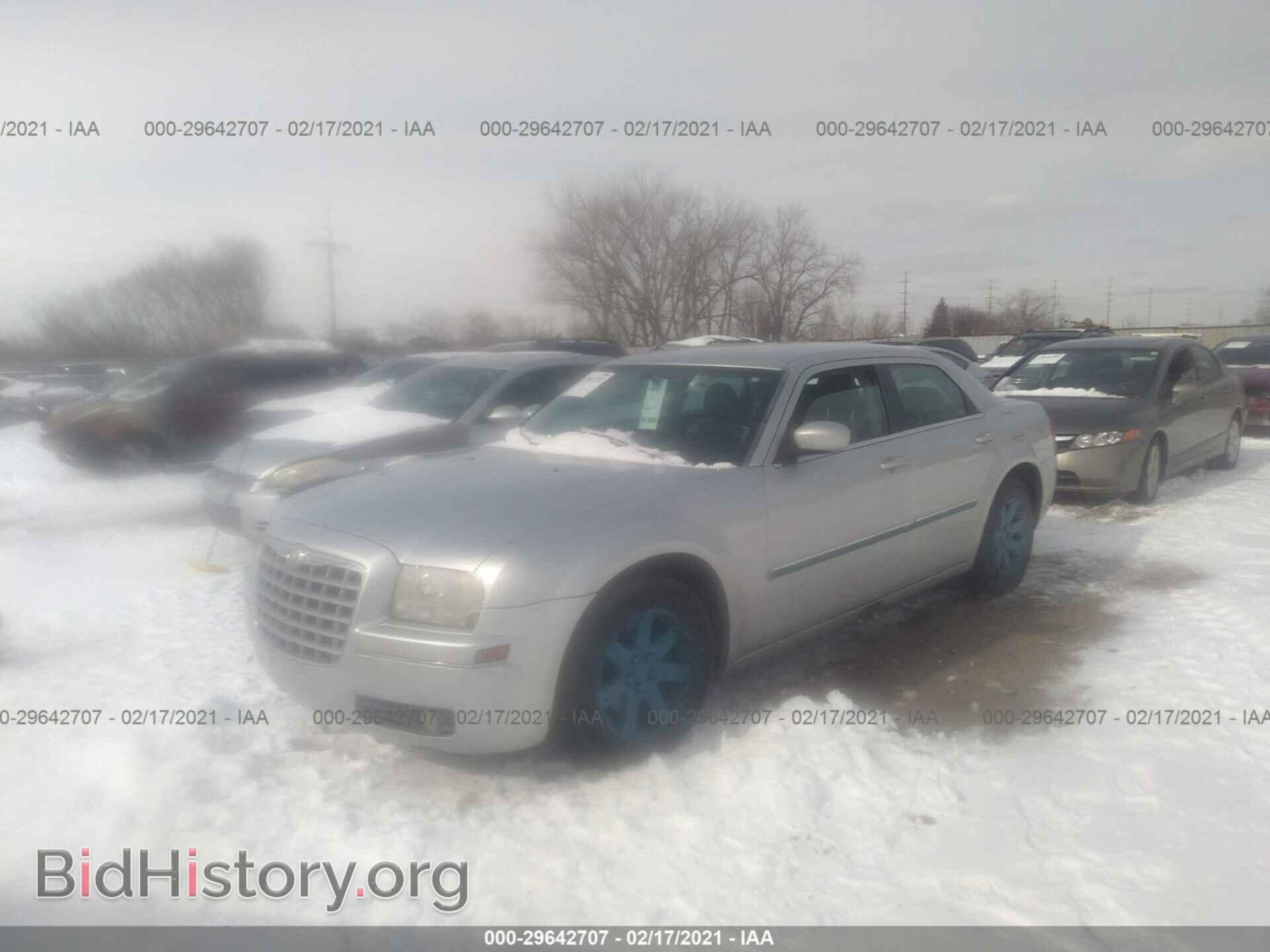 2007 CHRYSLER 300 - VIN: 2C3KA53G87H883304 - Фото 2