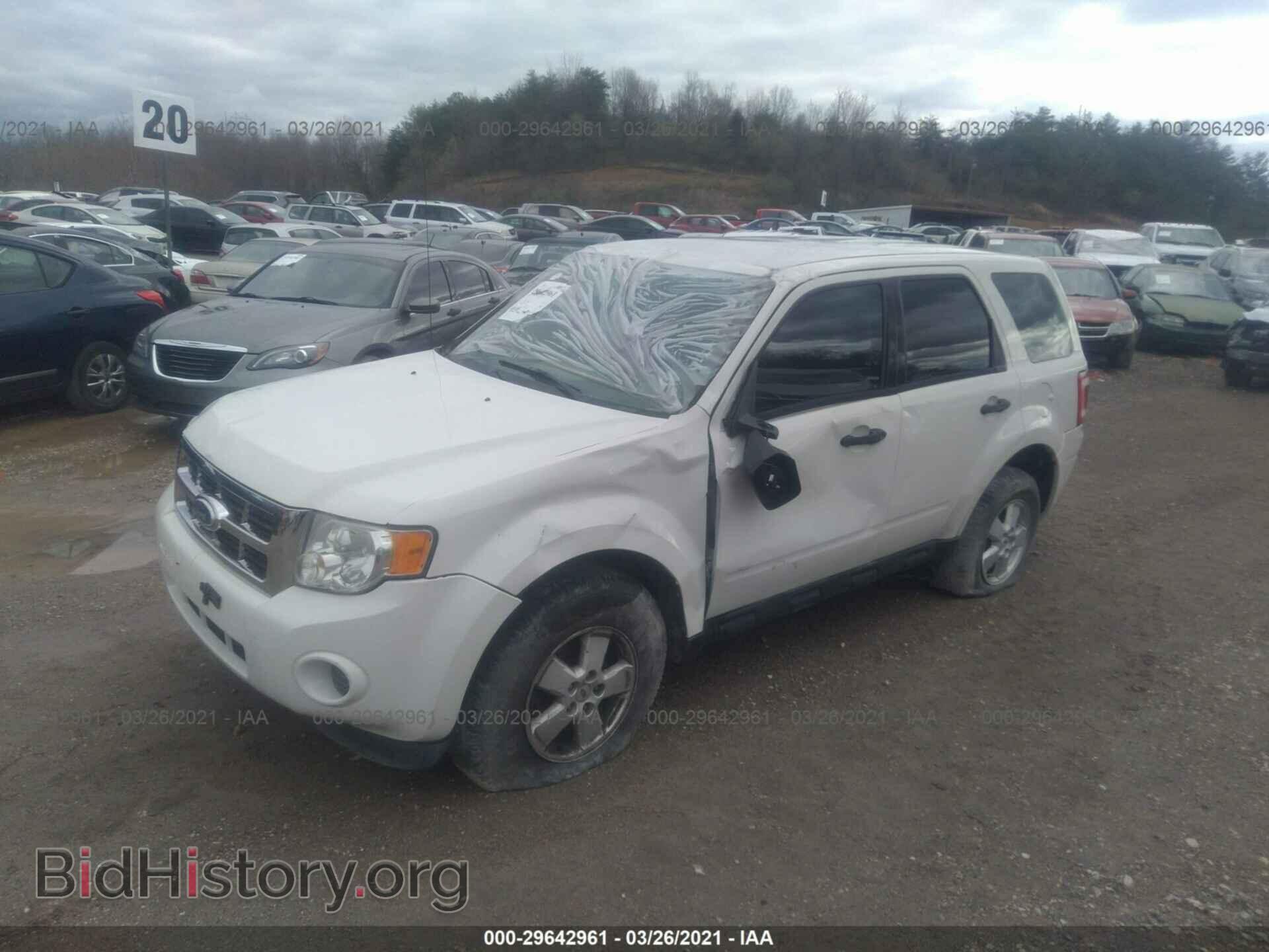 2010 FORD ESCAPE - VIN: 1FMCU0C79AKB96323 - Фото 2