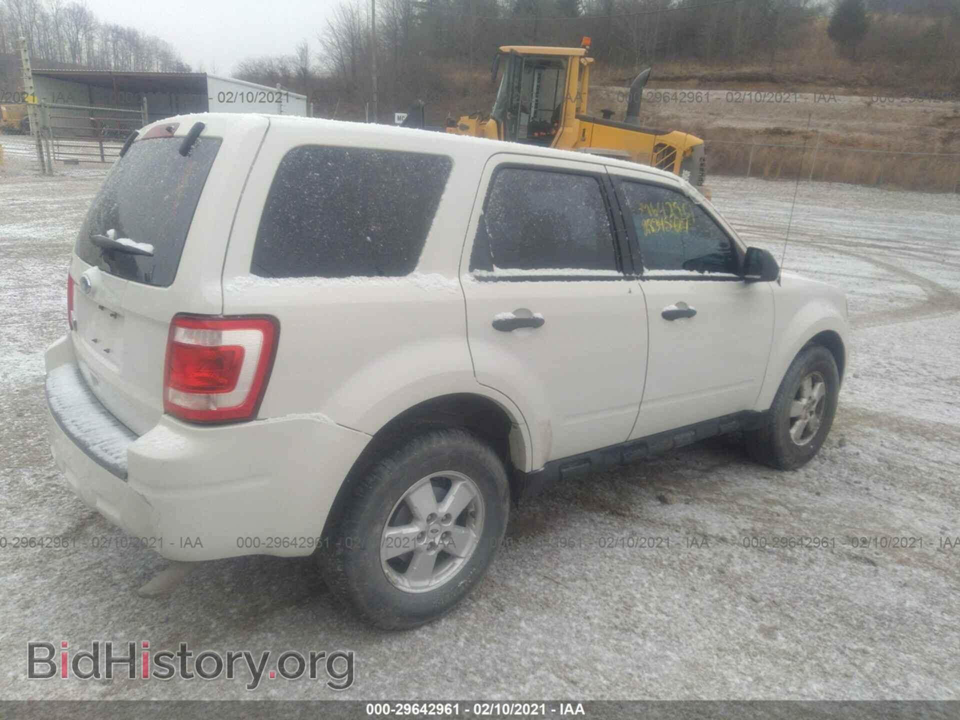 2010 FORD ESCAPE - VIN: 1FMCU0C79AKB96323 - Фото 4