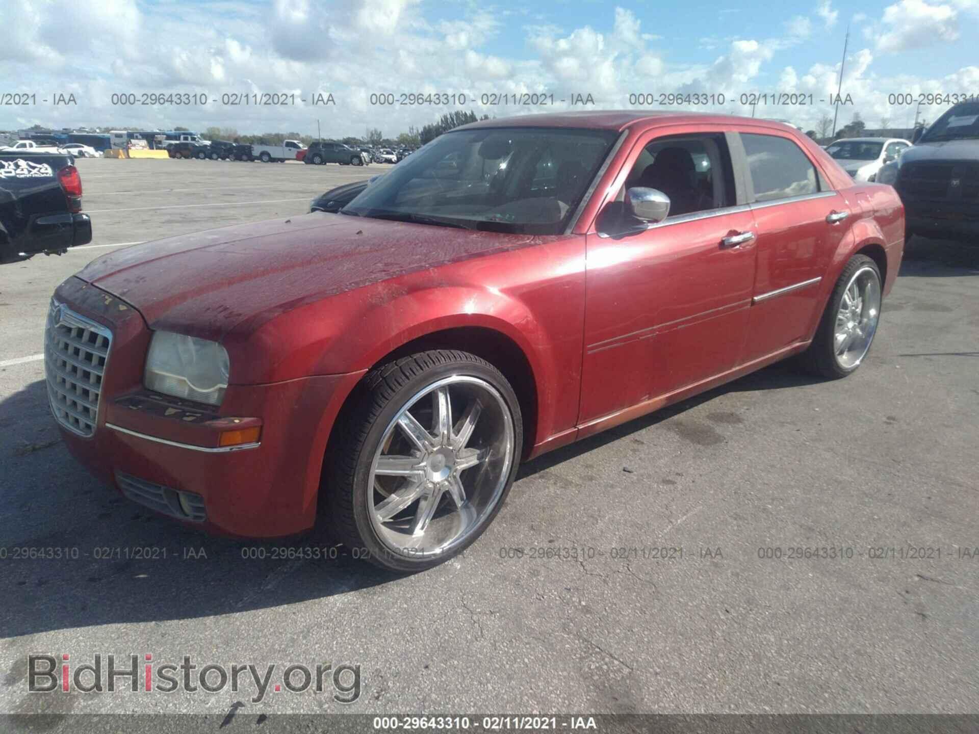 2010 CHRYSLER 300 - VIN: 2C3CA4CD4AH173764 - Фото 2
