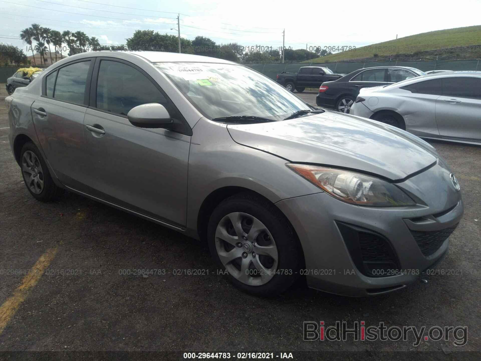 Photo JM1BL1UFXB1447002 - MAZDA MAZDA3 2011