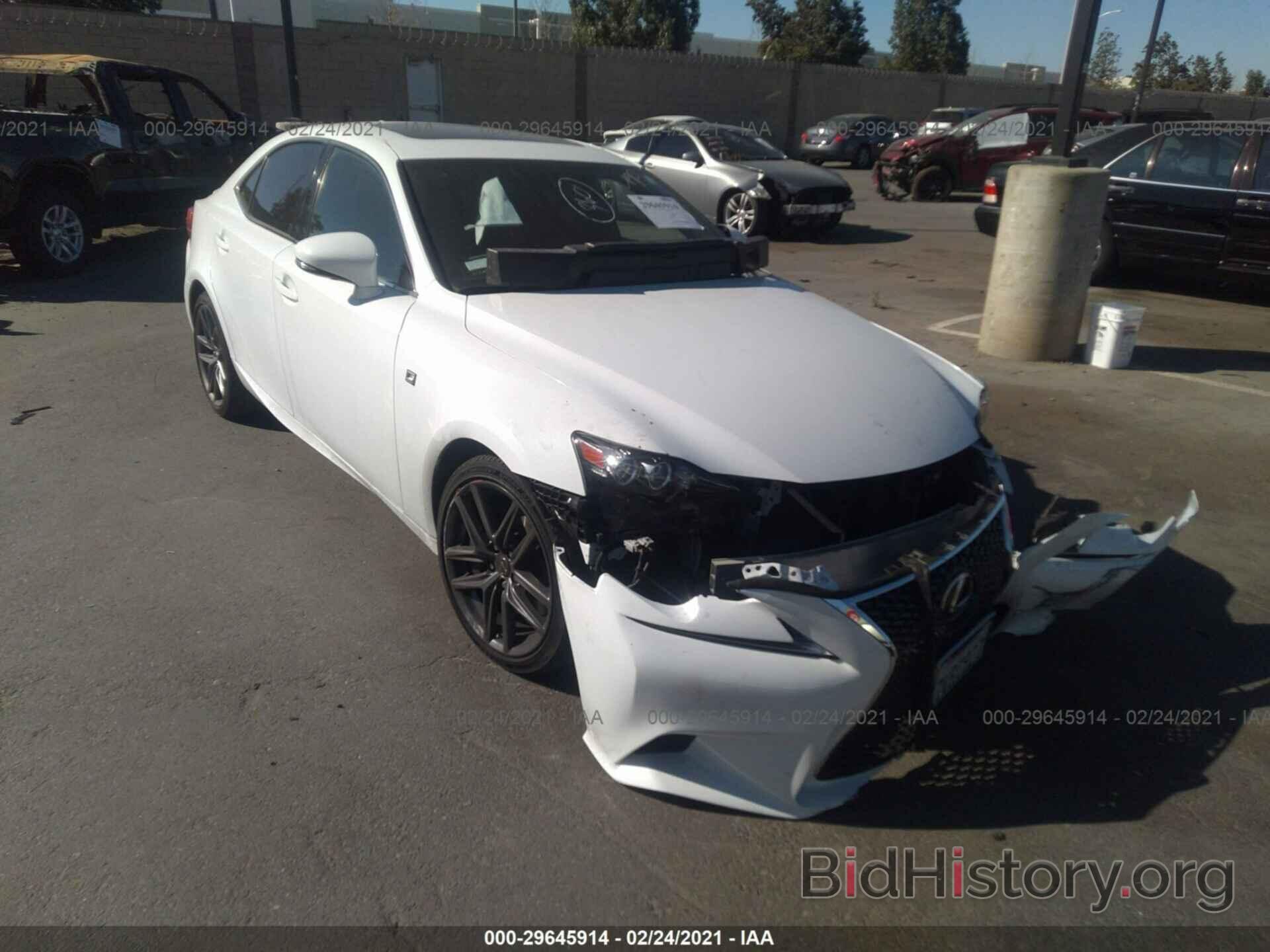 Photo JTHBA1D2XG5036782 - LEXUS IS 200T 2016