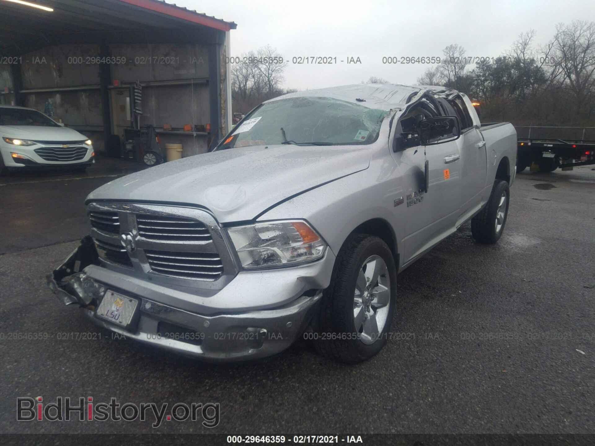 2017 RAM 1500 - VIN: 3C6RR6LT2HG573308 - Фото 2