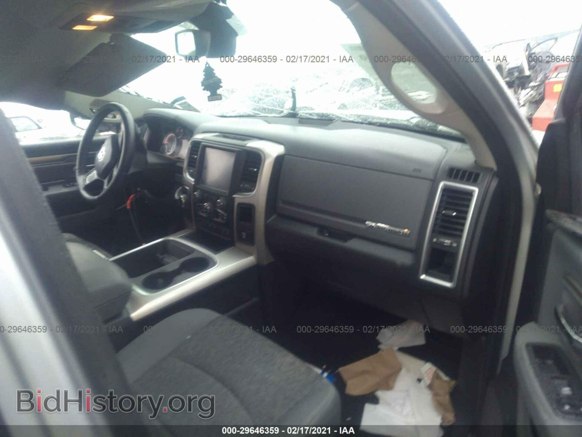 2017 RAM 1500 - VIN: 3C6RR6LT2HG573308 - Фото 5