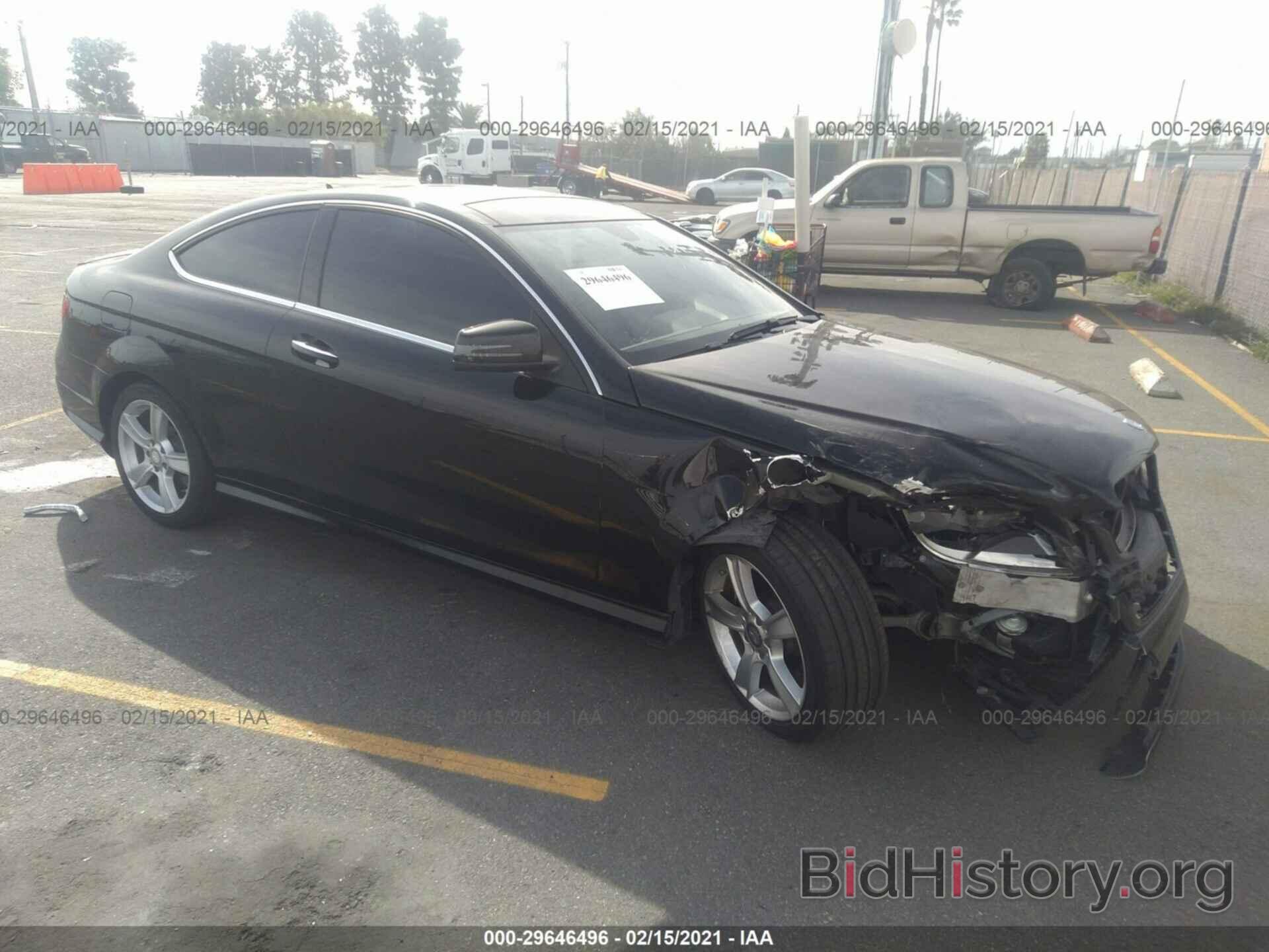 Photo WDDGJ4HB4EG326168 - MERCEDES-BENZ C-CLASS 2014