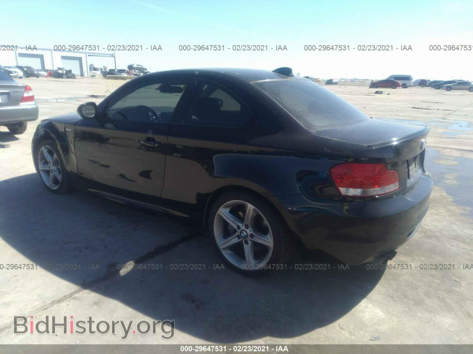 2011 BMW 1 SERIES - VIN: WBAUC9C51BVM10474 - Фото 3