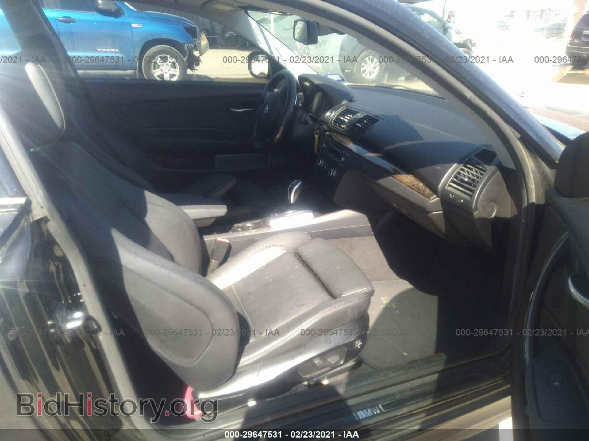 2011 BMW 1 SERIES - VIN: WBAUC9C51BVM10474 - Фото 5