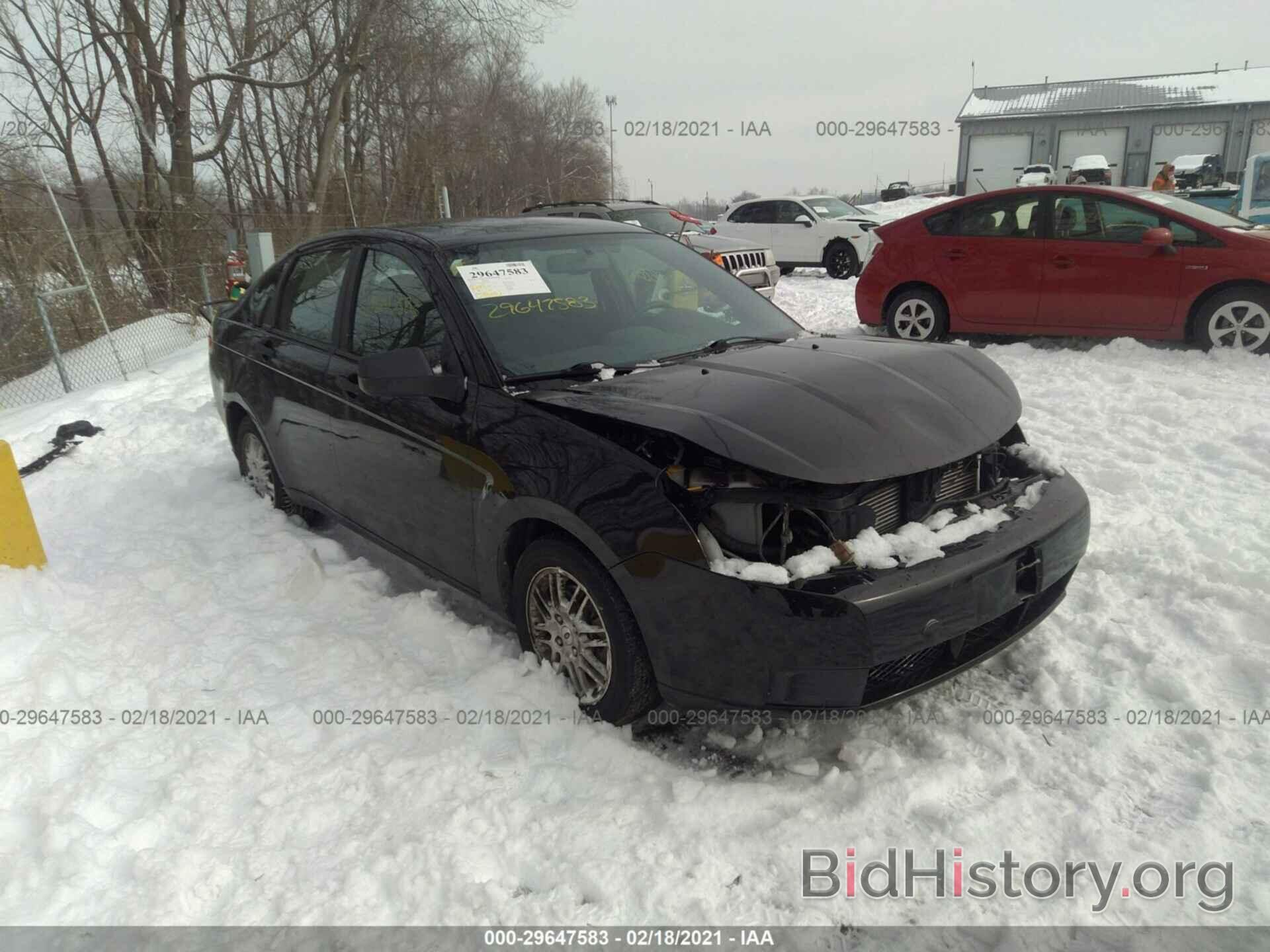 Photo 1FAHP3FNXBW178152 - FORD FOCUS 2011