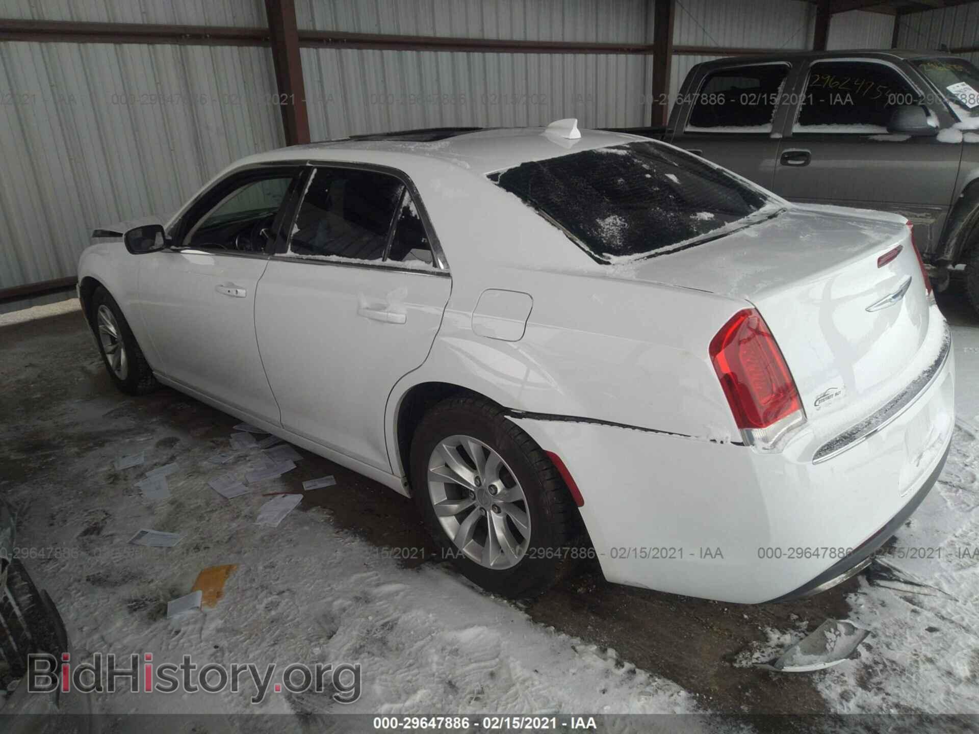 2015 CHRYSLER 300 - VIN: 2C3CCAAG9FH904055 - Фото 3