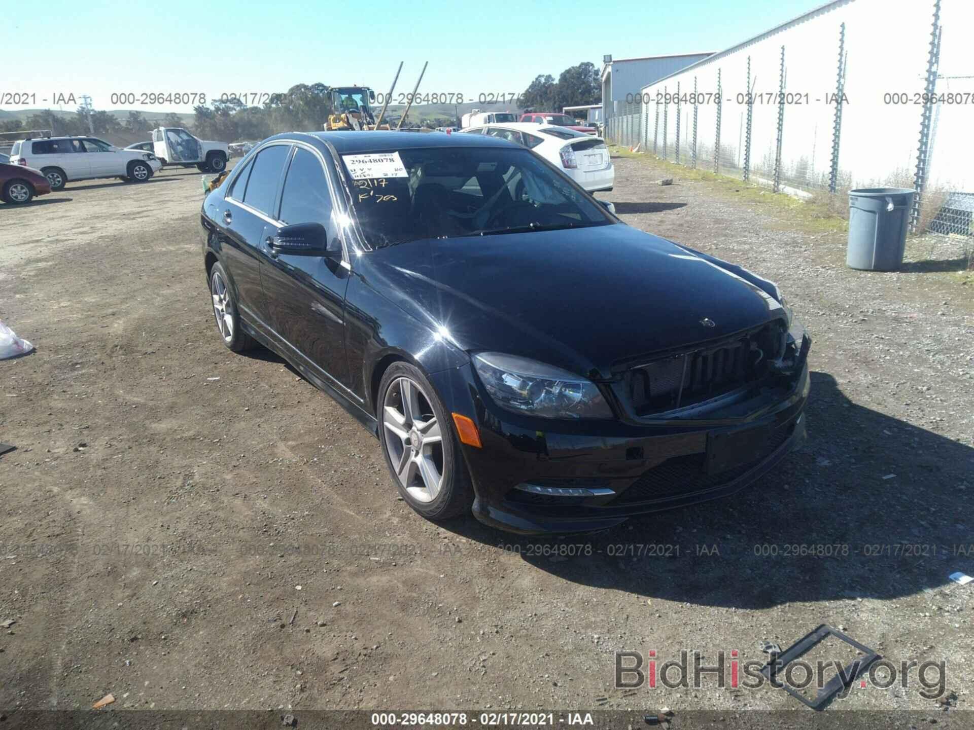 Photo WDDGF5EB3BR148474 - MERCEDES-BENZ C-CLASS 2011