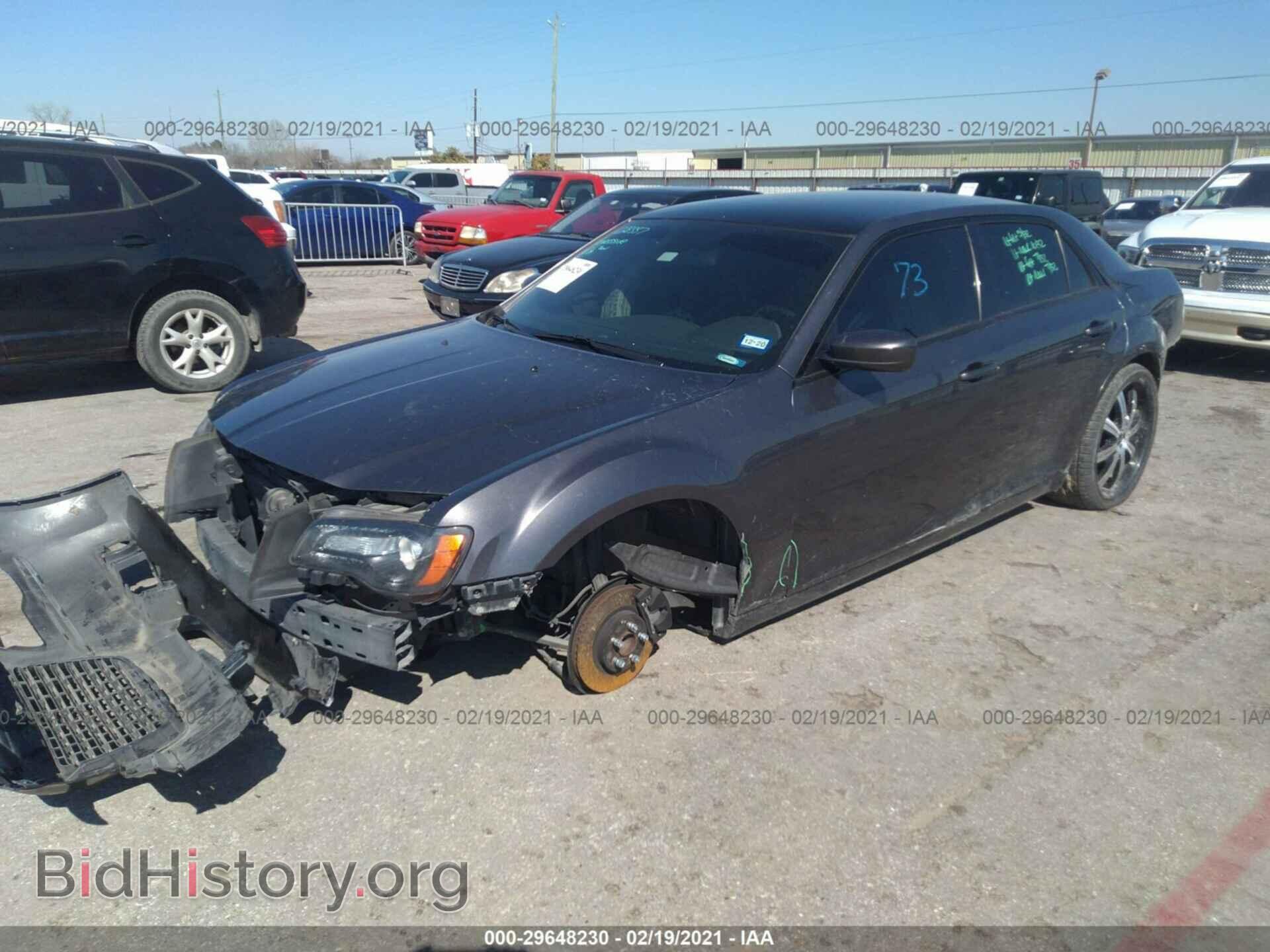 2014 CHRYSLER 300 - VIN: 2C3CCABG7EH345019 - Фото 2