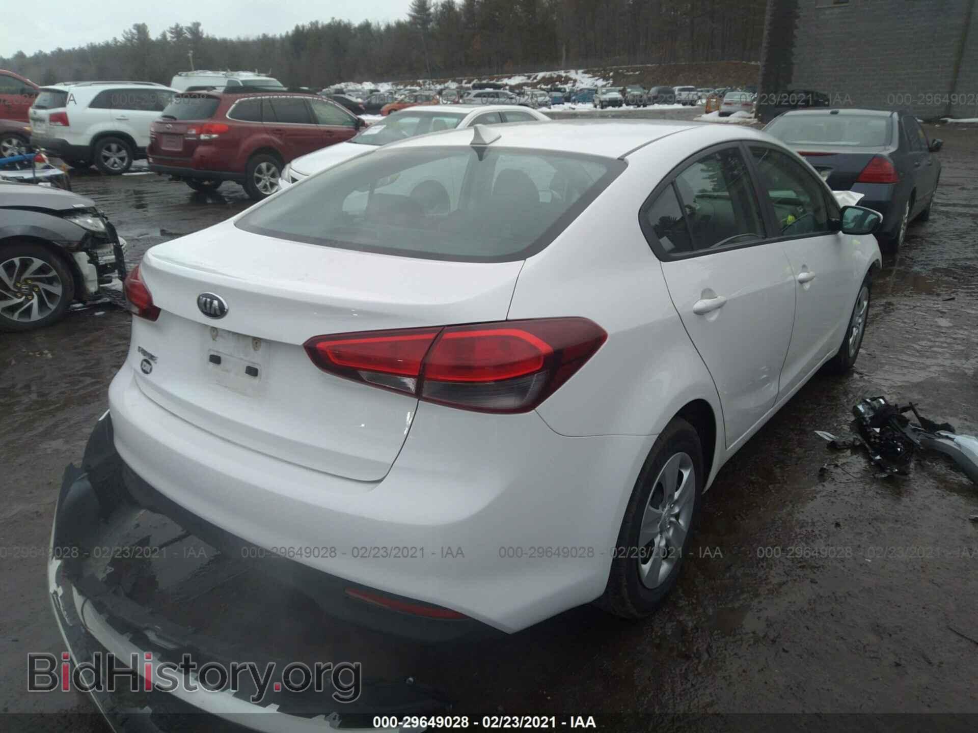 2017 KIA FORTE - VIN: 3KPFK4A78HE073059 - Photo 4