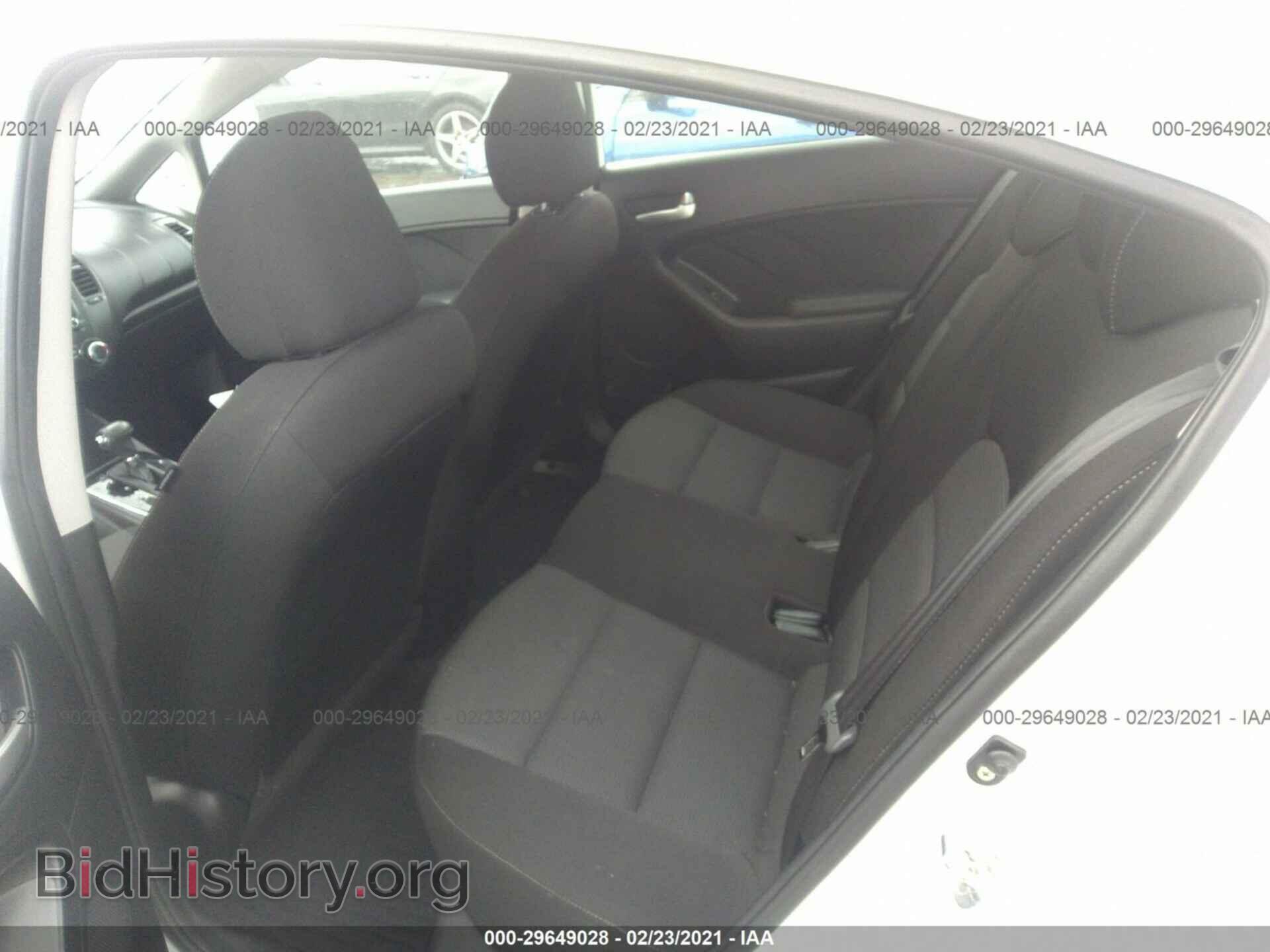 2017 KIA FORTE - VIN: 3KPFK4A78HE073059 - Photo 8