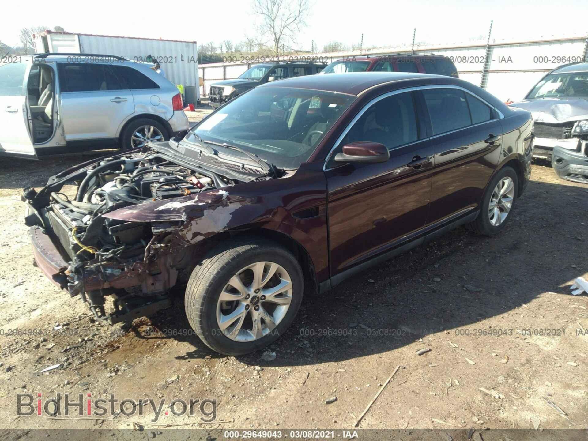 2011 FORD TAURUS - VIN: 1FAHP2EW2BG111088 - Фото 2