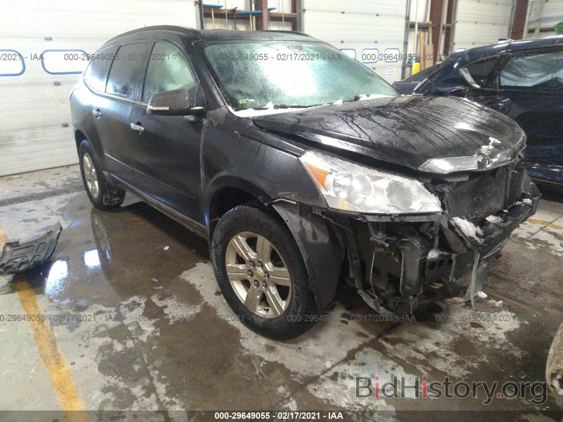 Photo 1GNKRGED1CJ418477 - CHEVROLET TRAVERSE 2012