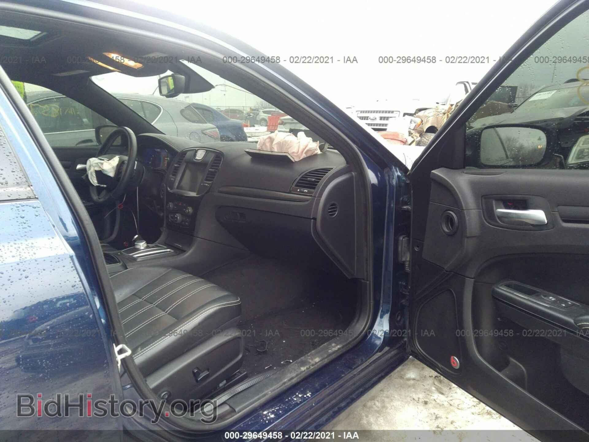 2016 CHRYSLER 300 - VIN: 2C3CCABG2GH230055 - Фото 5