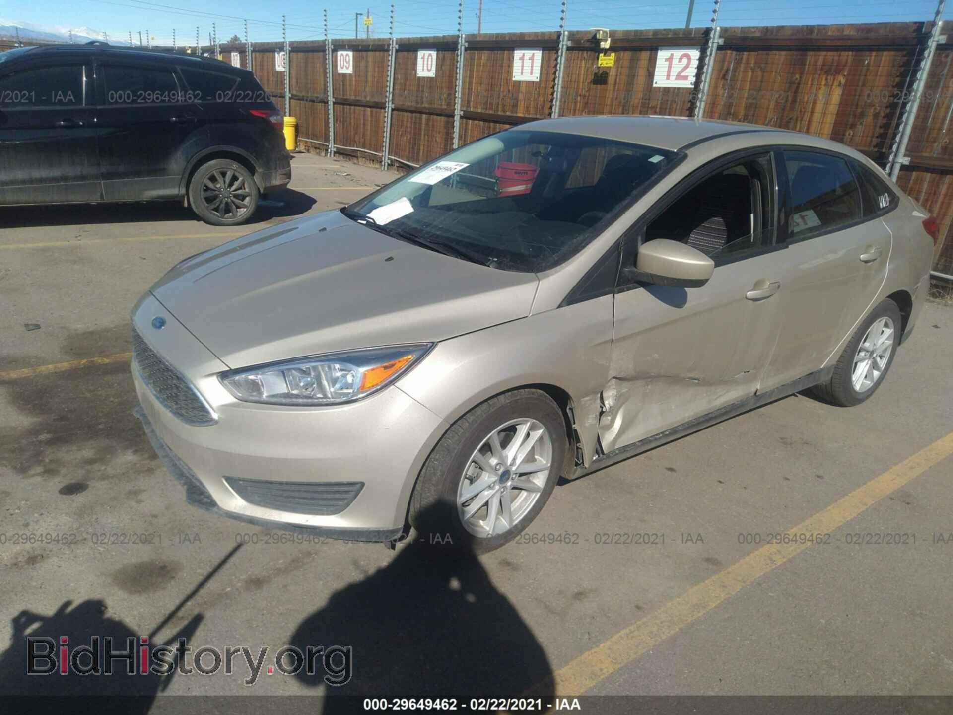 2018 FORD FOCUS - VIN: 1FADP3F24JL212414 - Фото 2