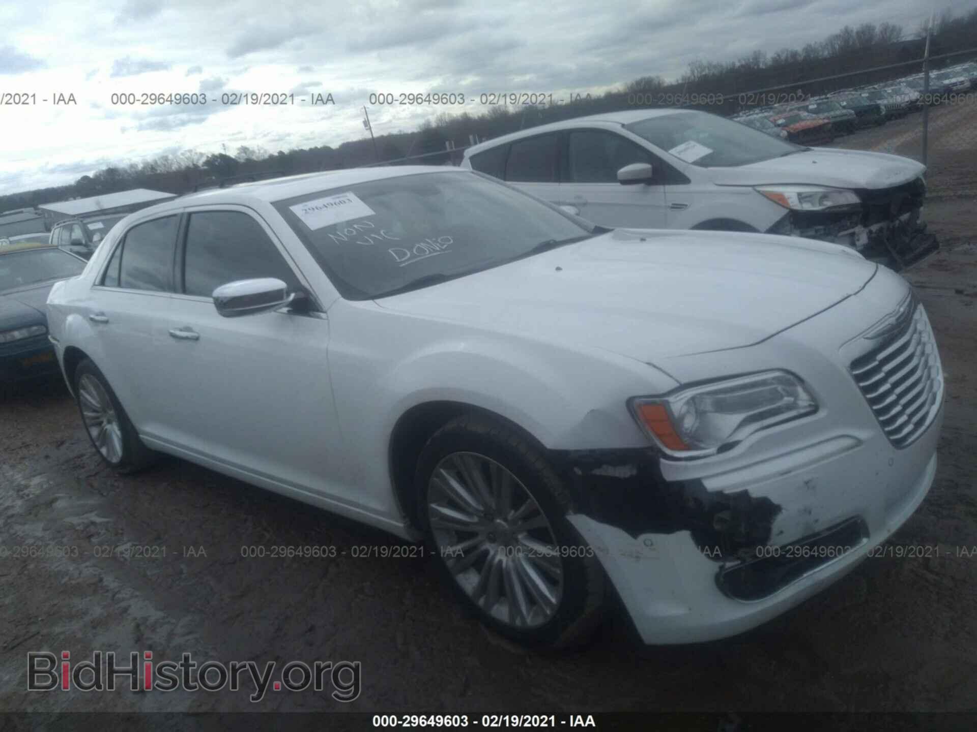 Фотография 2C3CA6CT4BH549612 - CHRYSLER 300 2011