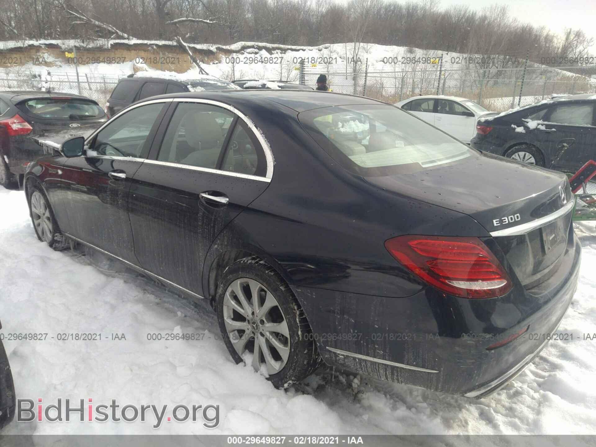 2018 MERCEDES-BENZ E-CLASS - VIN: WDDZF4KB7JA348164 - Фото 3