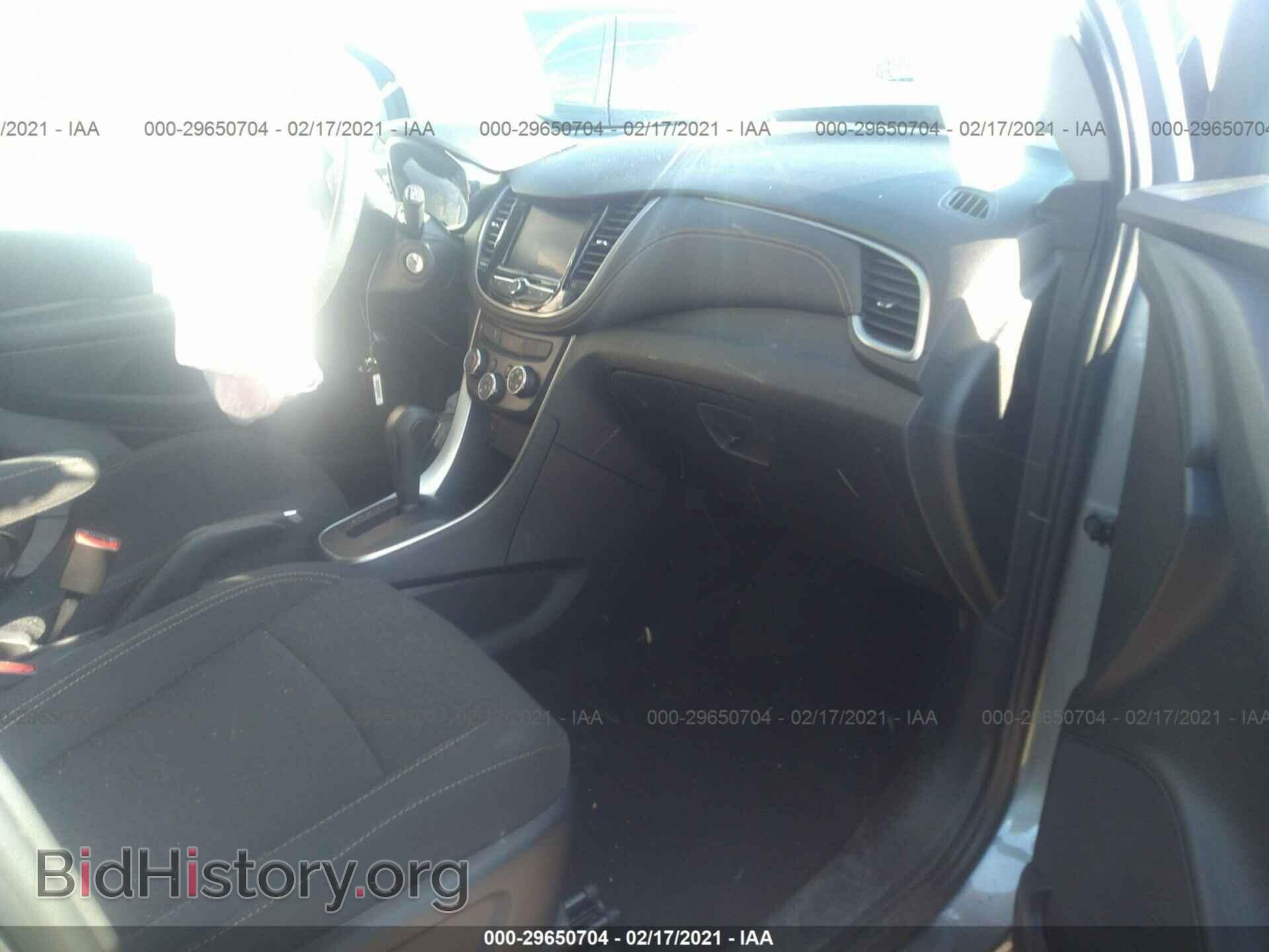 2020 CHEVROLET TRAX - VIN: 3GNCJKSB2LL321993 - Фото 5