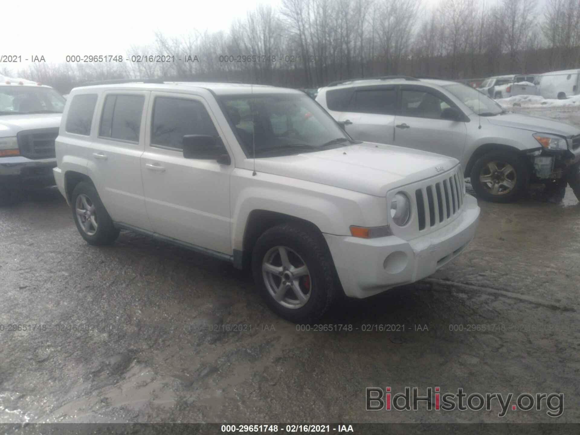 Фотография 1J4NT2GB6AD564644 - JEEP PATRIOT 2010