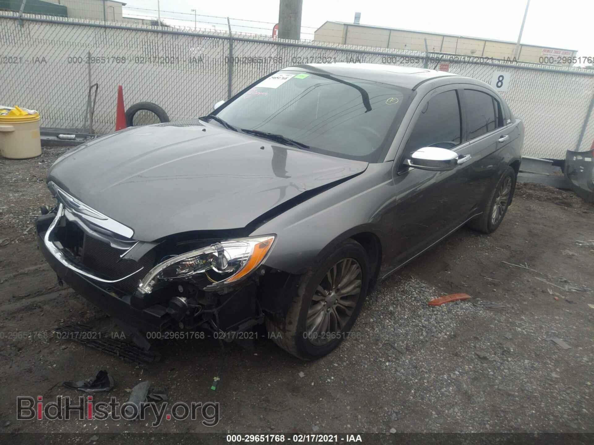 2012 CHRYSLER 200 - VIN: 1C3CCBCB2CN293330 - Фото 2
