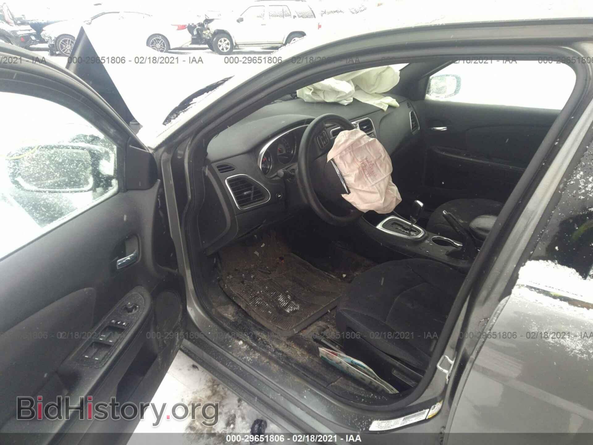 2012 CHRYSLER 200 - VIN: 1C3CCBAB8CN268547 - Photo 5