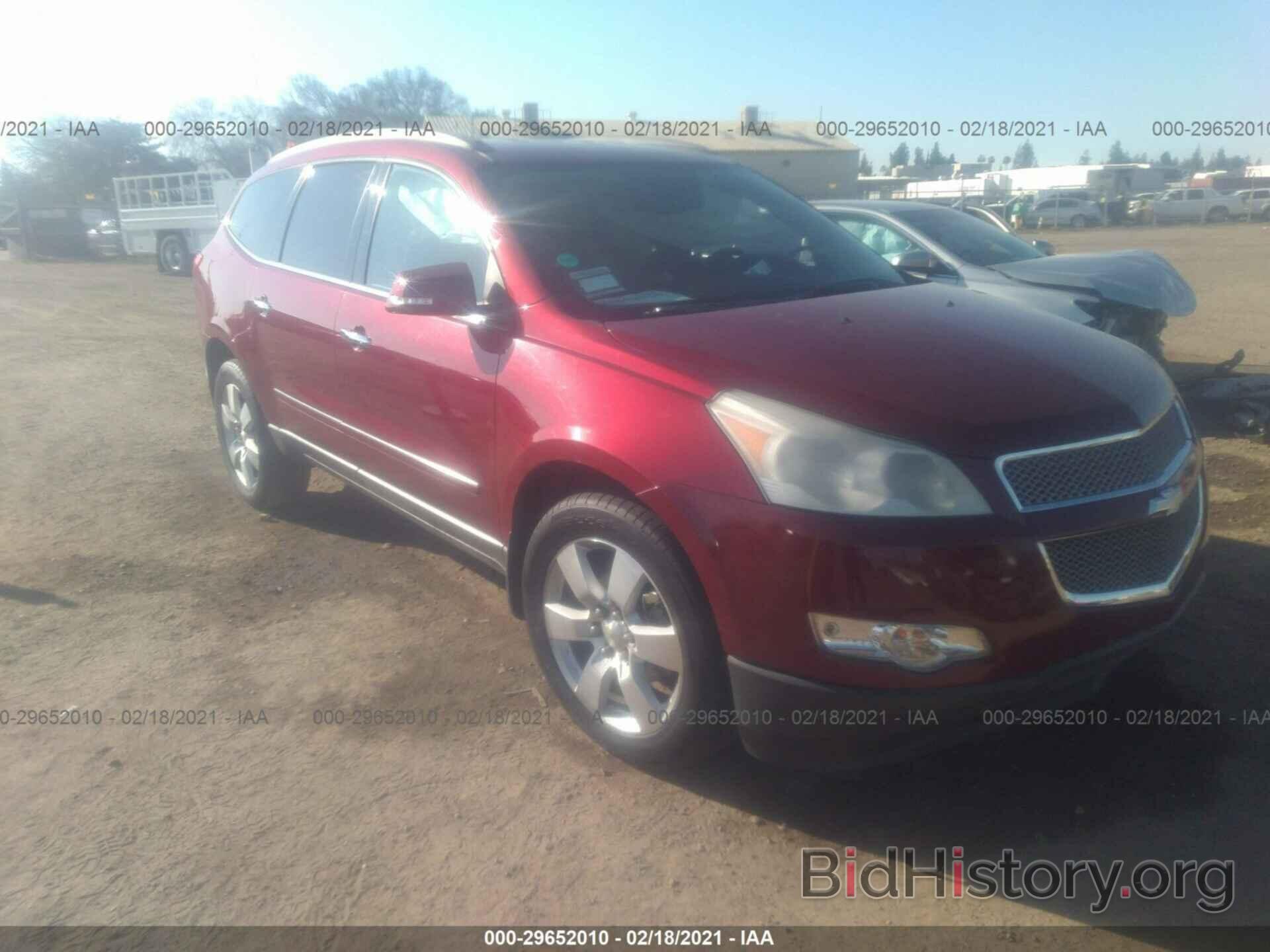 Photo 1GNKRLED8BJ111766 - CHEVROLET TRAVERSE 2011