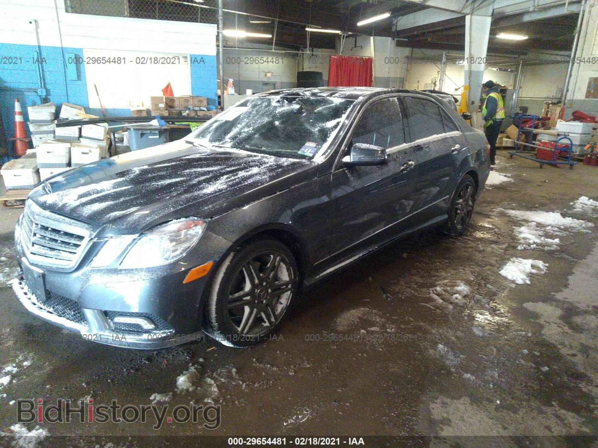 2010 MERCEDES-BENZ E-CLASS - VIN: WDDHF8HB0AA100350 - Фото 2