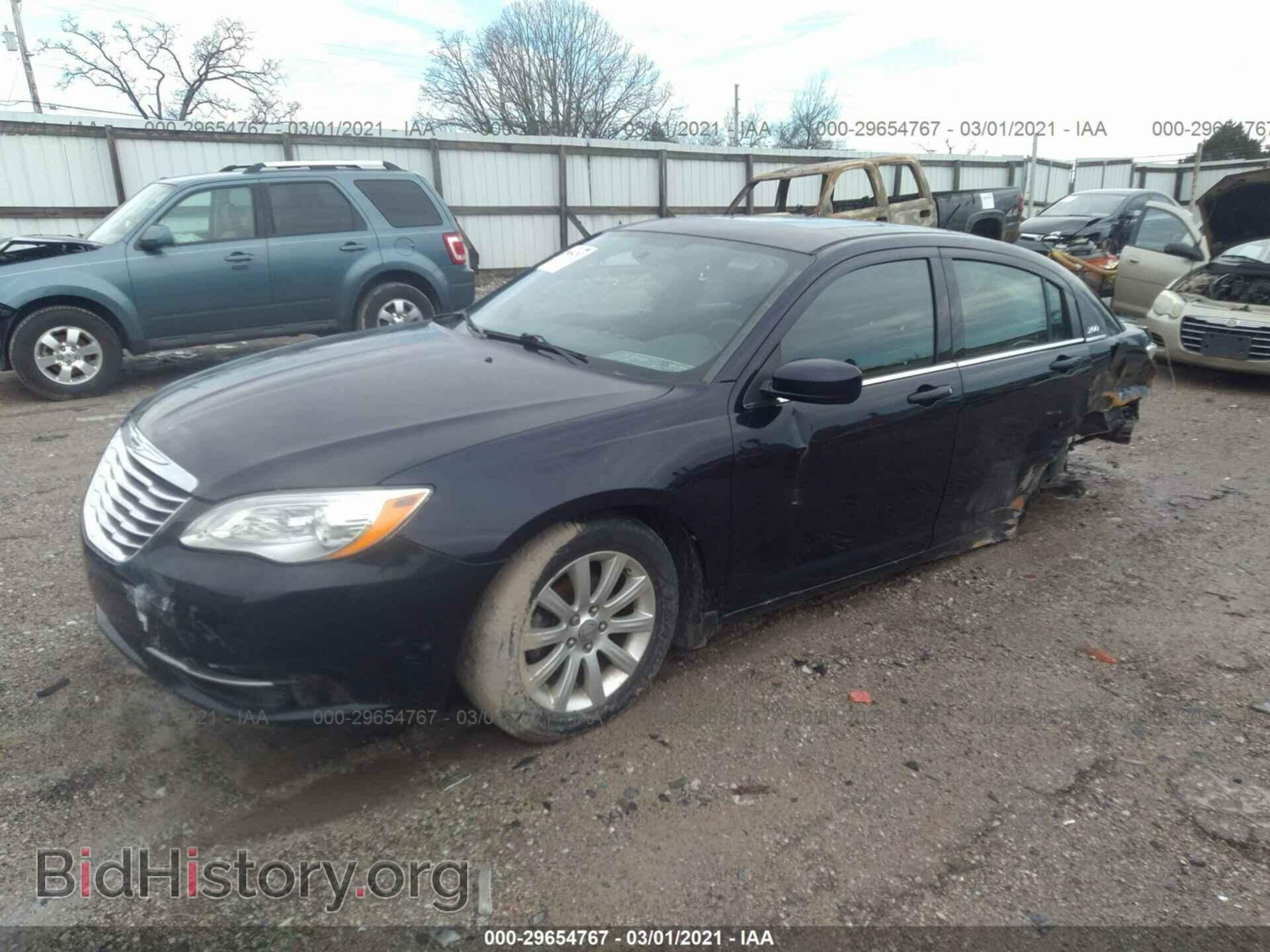 2012 CHRYSLER 200 - VIN: 1C3CCBBB7CN210864 - Фото 2
