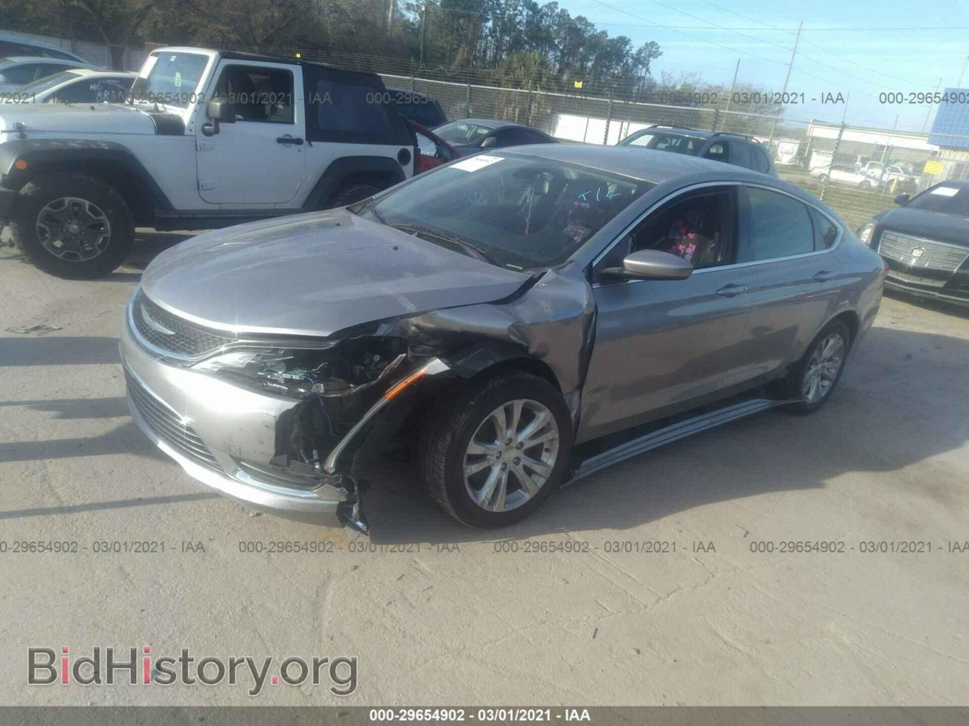 2015 CHRYSLER 200 - VIN: 1C3CCCAB1FN608082 - Фото 2