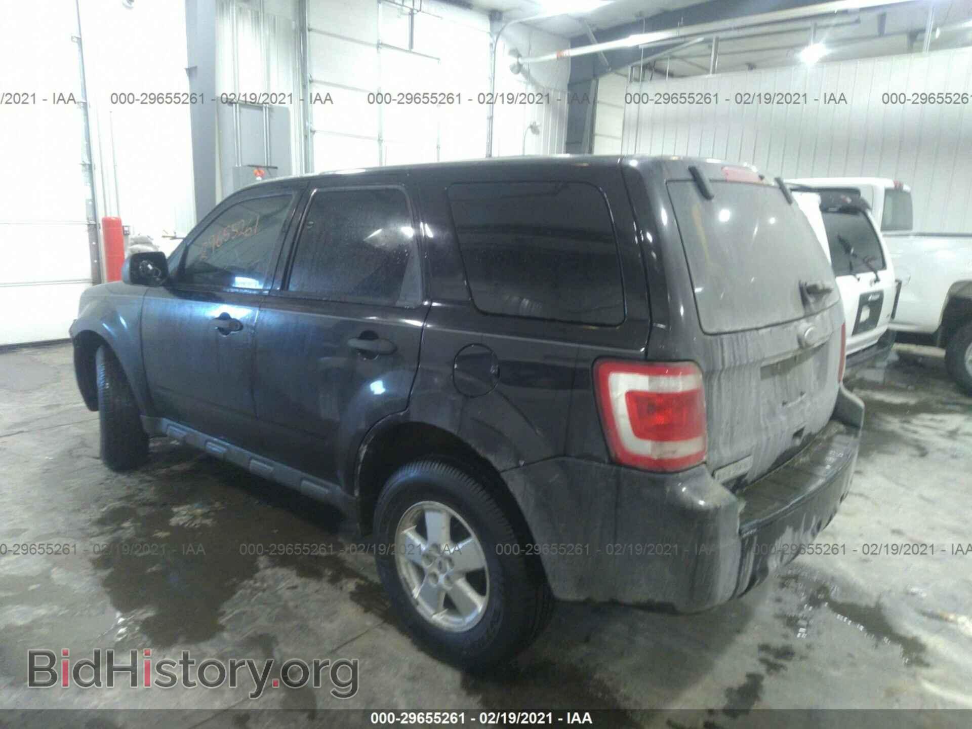 2011 FORD ESCAPE - VIN: 1FMCU0C79BKA45502 - Фото 3