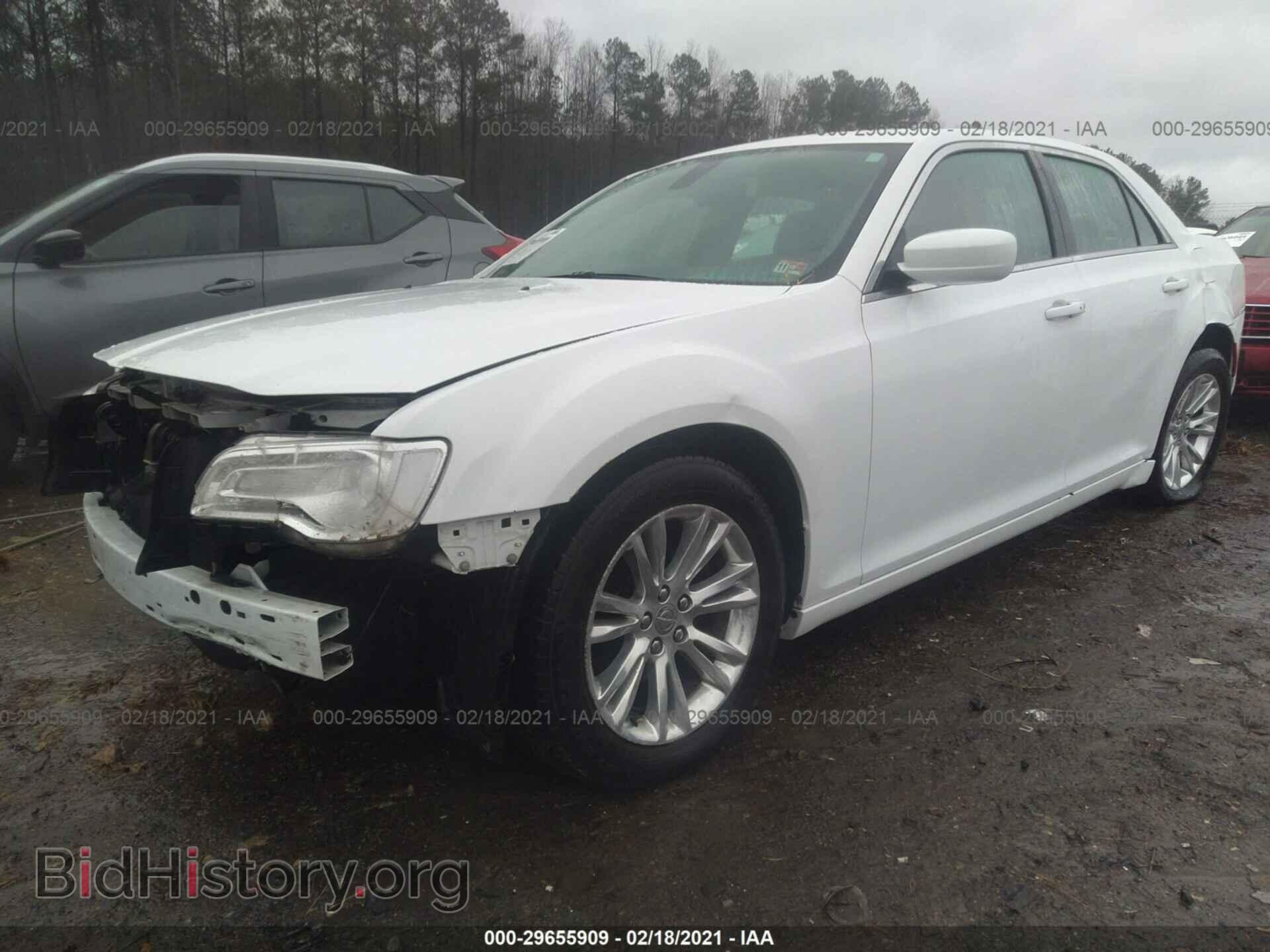 2017 CHRYSLER 300 - VIN: 2C3CCAAG4HH506433 - Фото 2