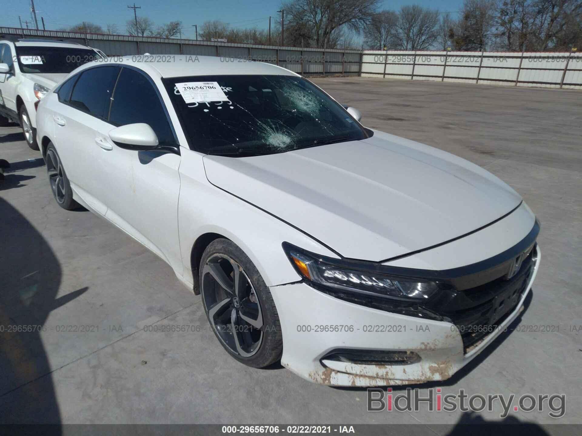 Photo 1HGCV1F31JA248566 - HONDA ACCORD SEDAN 2018