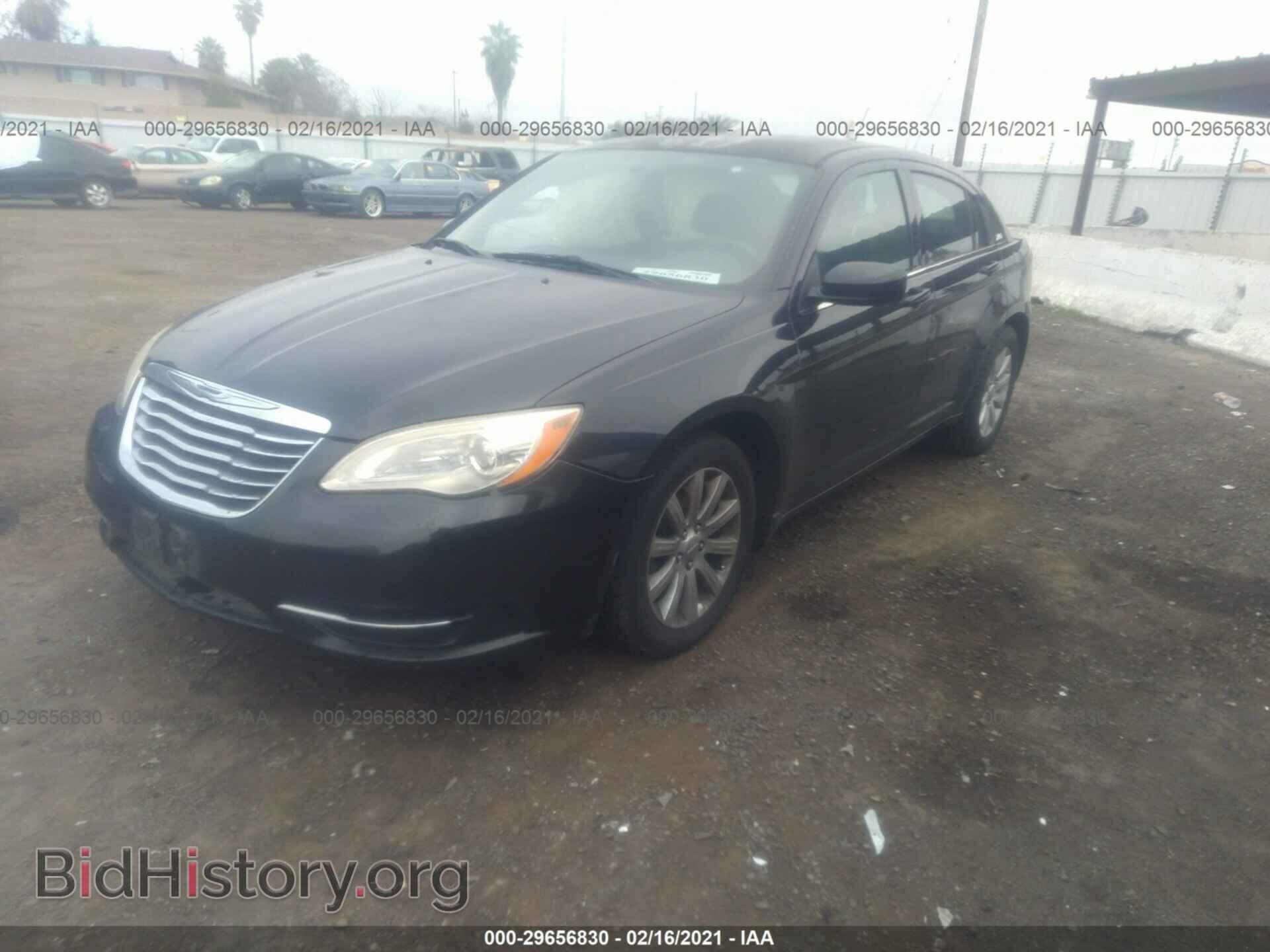 2011 CHRYSLER 200 - VIN: 1C3BC1FB6BN531485 - Photo 2