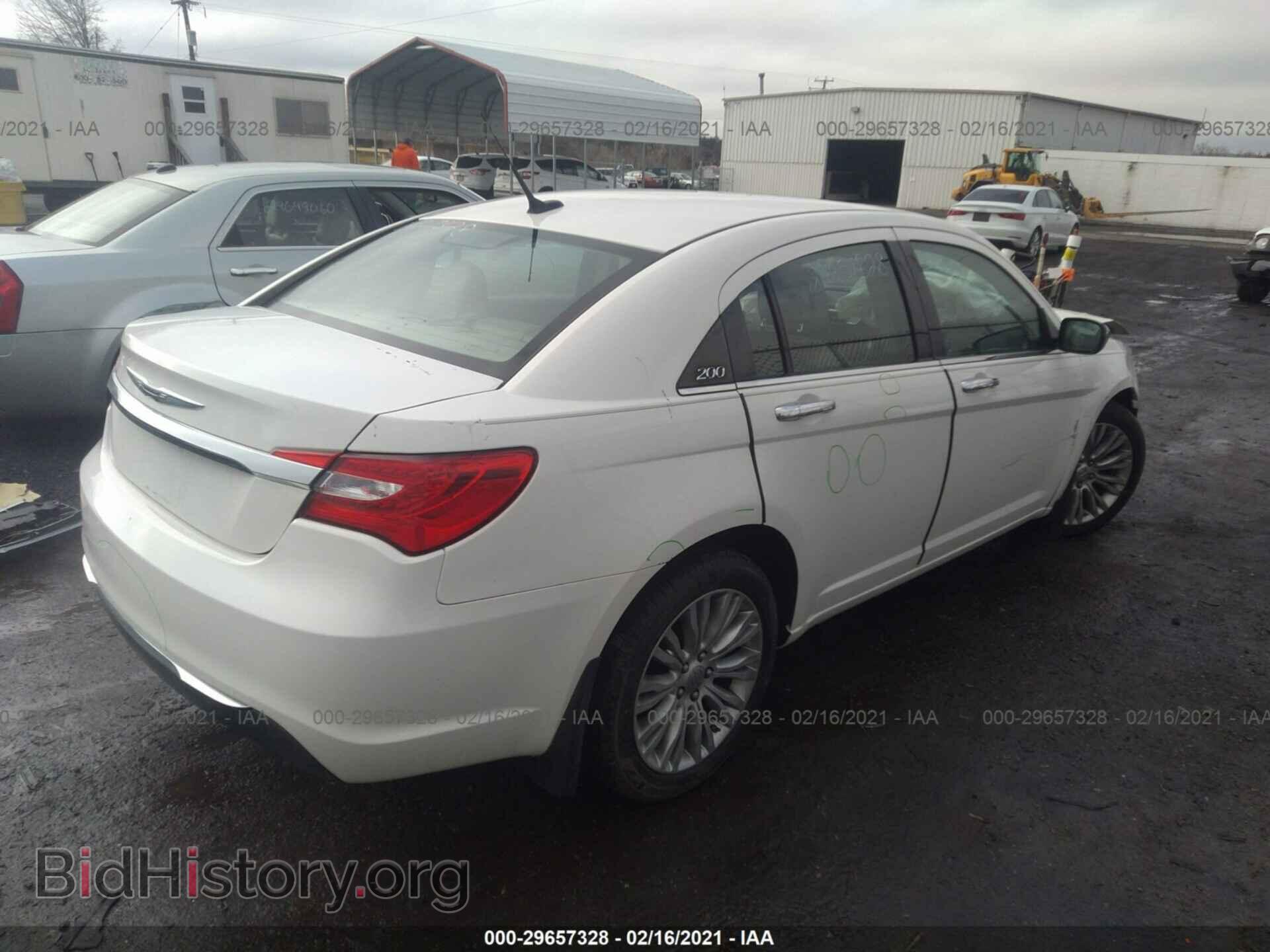 2011 CHRYSLER 200 - VIN: 1C3BC2FG7BN505687 - Фото 4