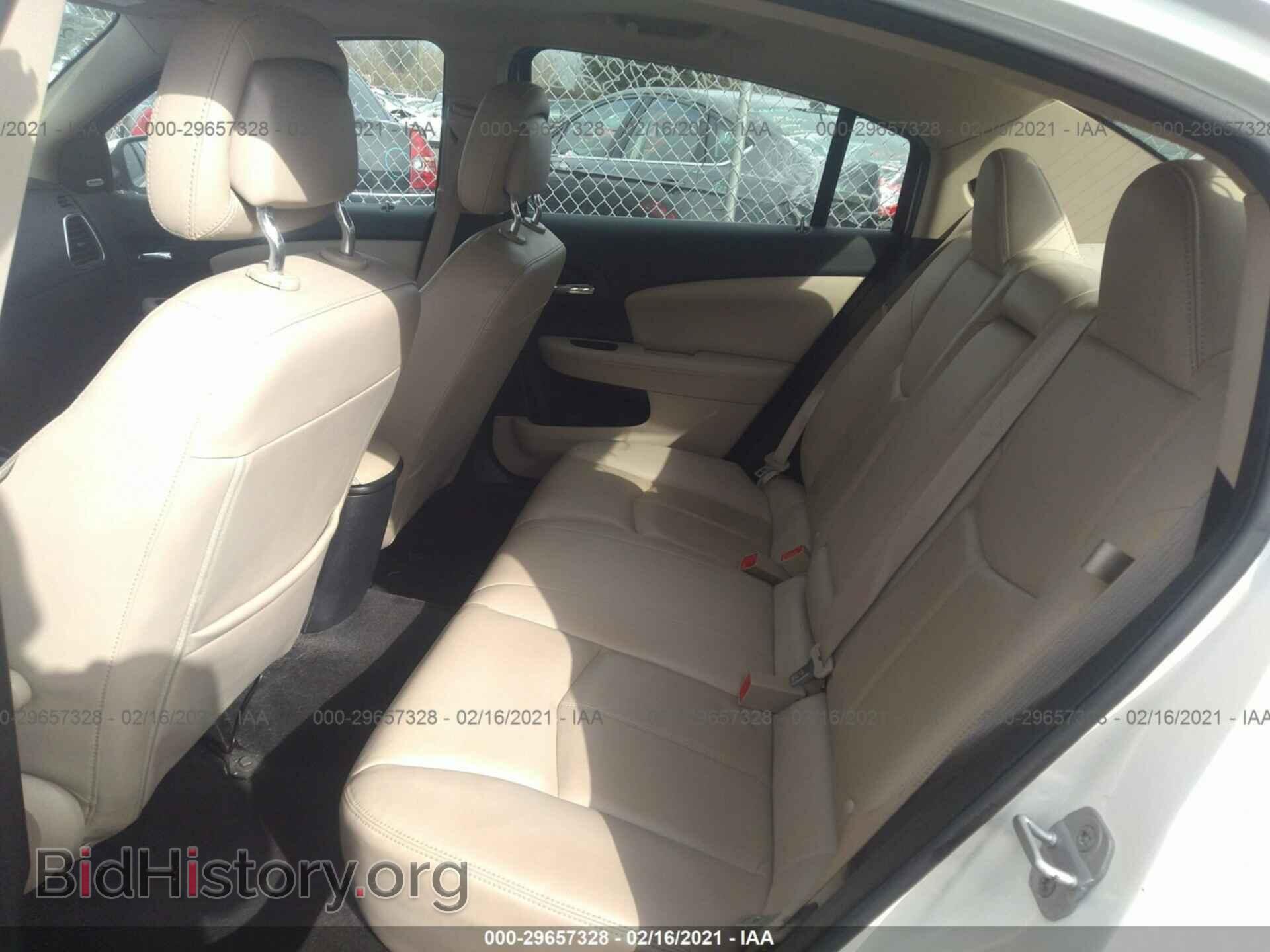 2011 CHRYSLER 200 - VIN: 1C3BC2FG7BN505687 - Фото 8