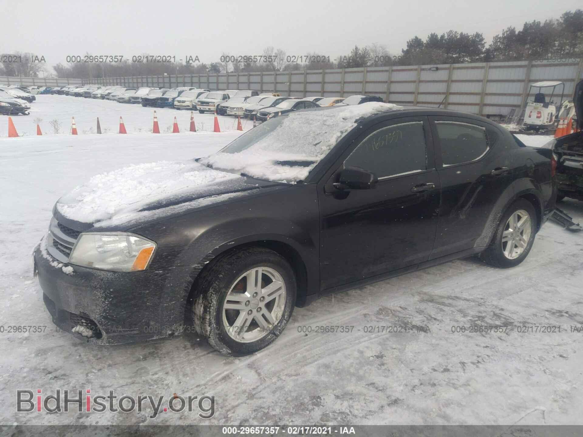 2011 DODGE AVENGER - VIN: 1B3BD1FB5BN590912 - Фото 2