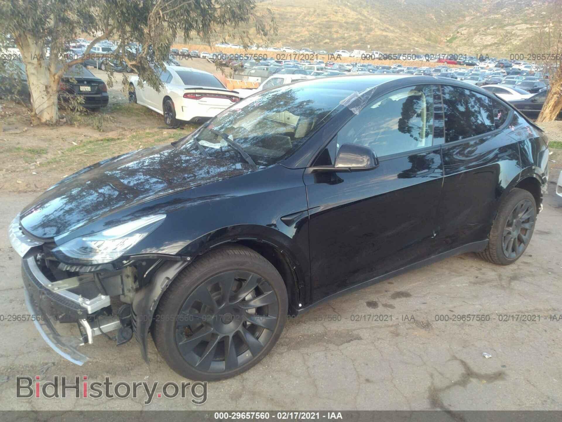2020 TESLA MODEL Y - VIN: 5YJYGDEEXLF052476 - Фото 2