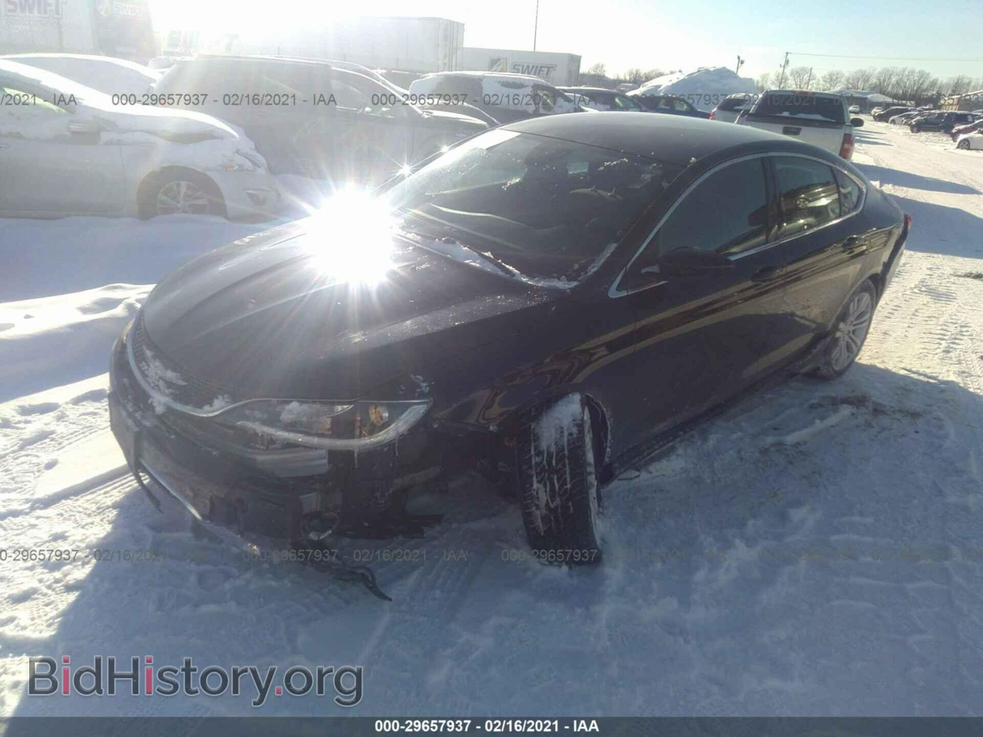 2015 CHRYSLER 200 - VIN: 1C3CCCAB3FN569589 - Фото 2