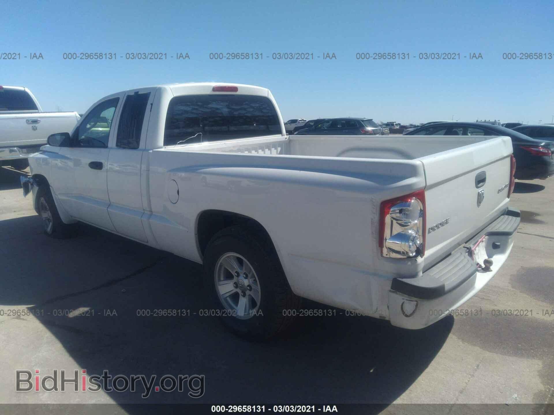 2011 RAM DAKOTA - VIN: 1D7RE2BKXBS682742 - Фото 3