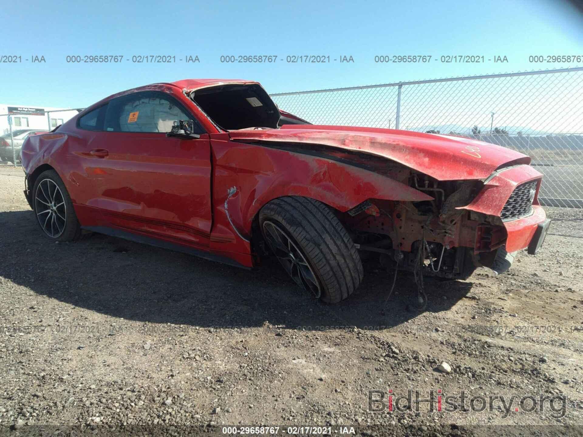 Photo 1FA6P8TH2G5261168 - FORD MUSTANG 2016