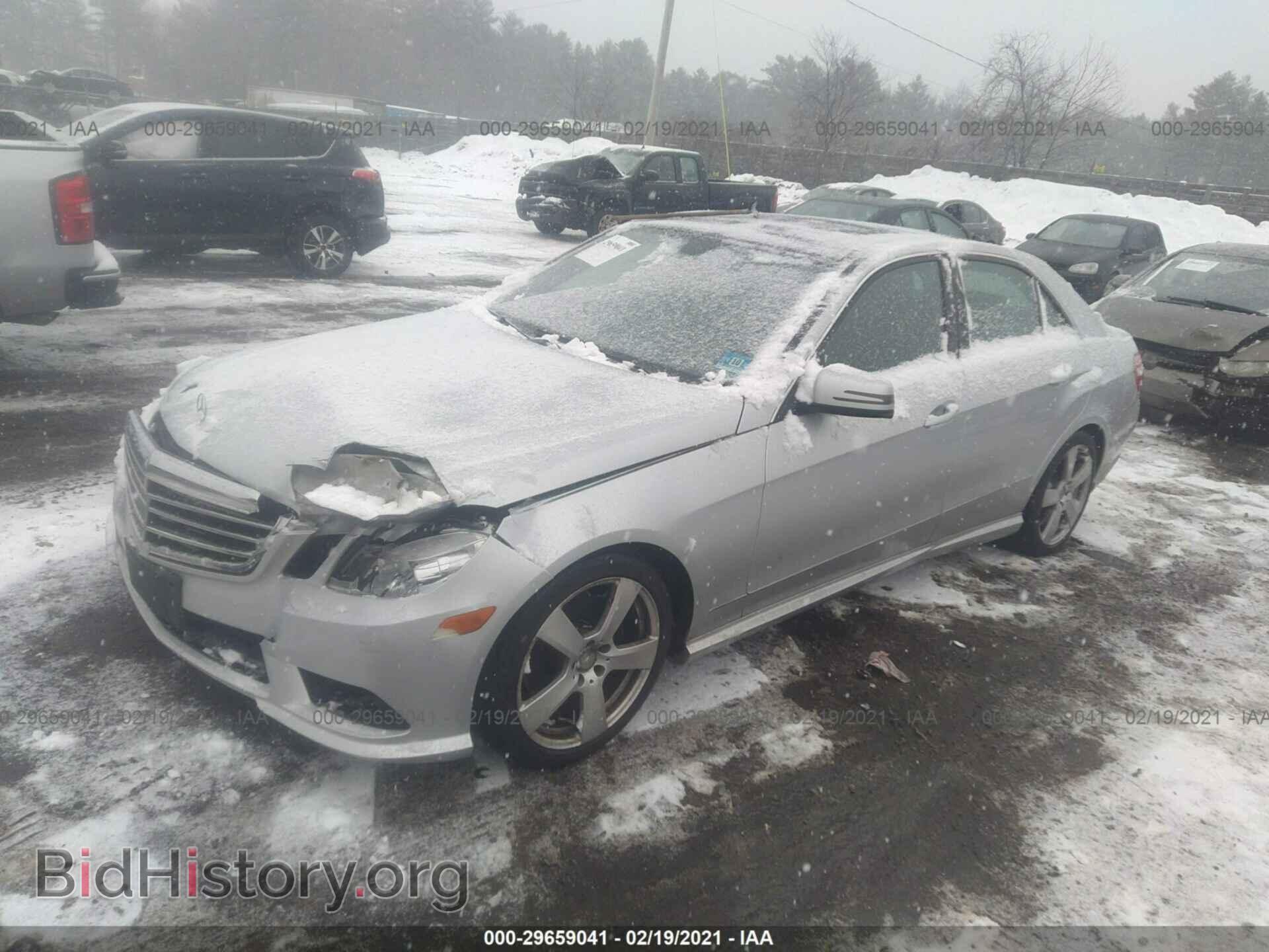 2011 MERCEDES-BENZ E-CLASS - VIN: WDDHF8HB9BA499616 - Фото 2
