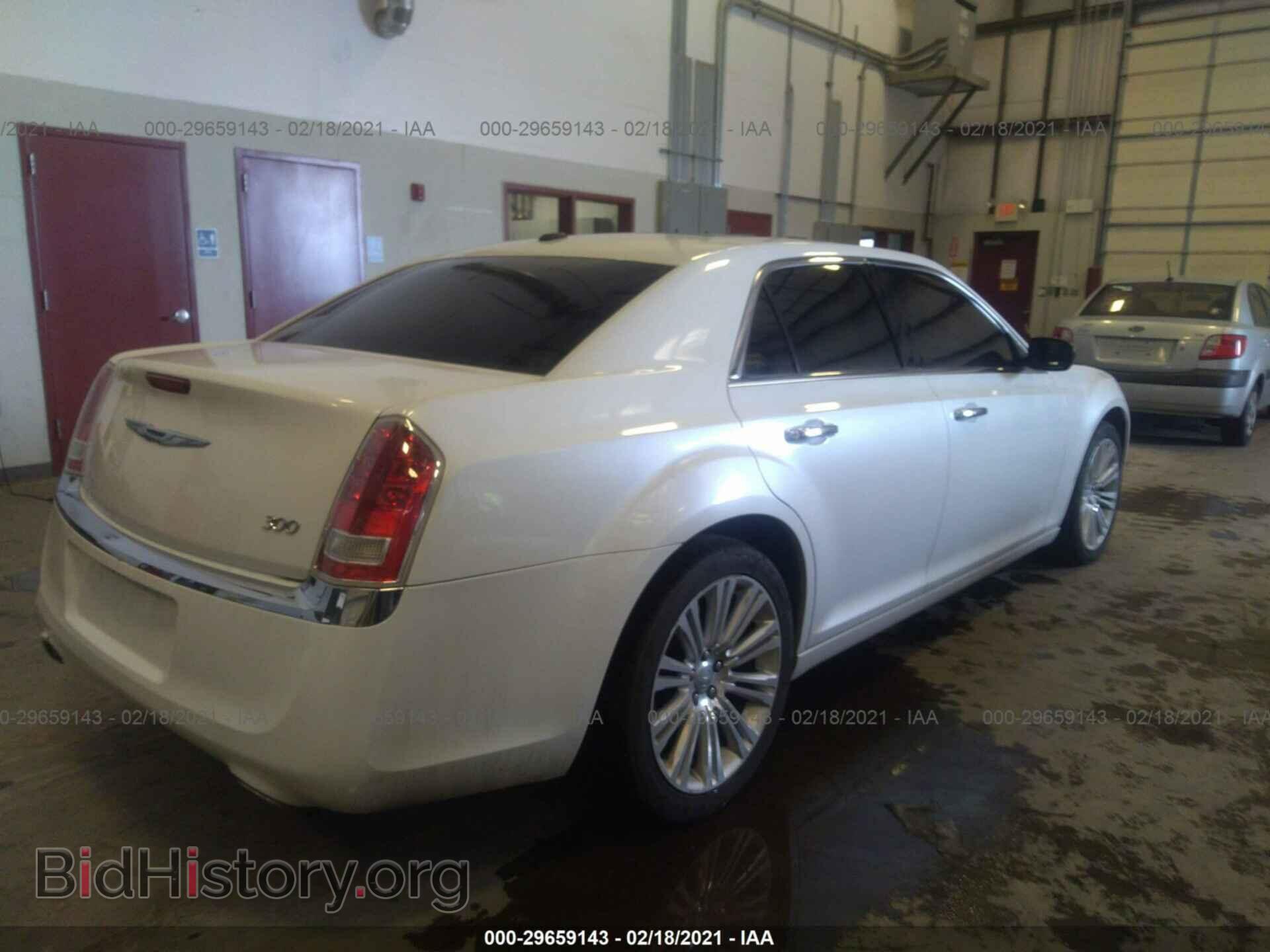 2011 CHRYSLER 300 - VIN: 2C3CA5CG2BH537858 - Фото 4