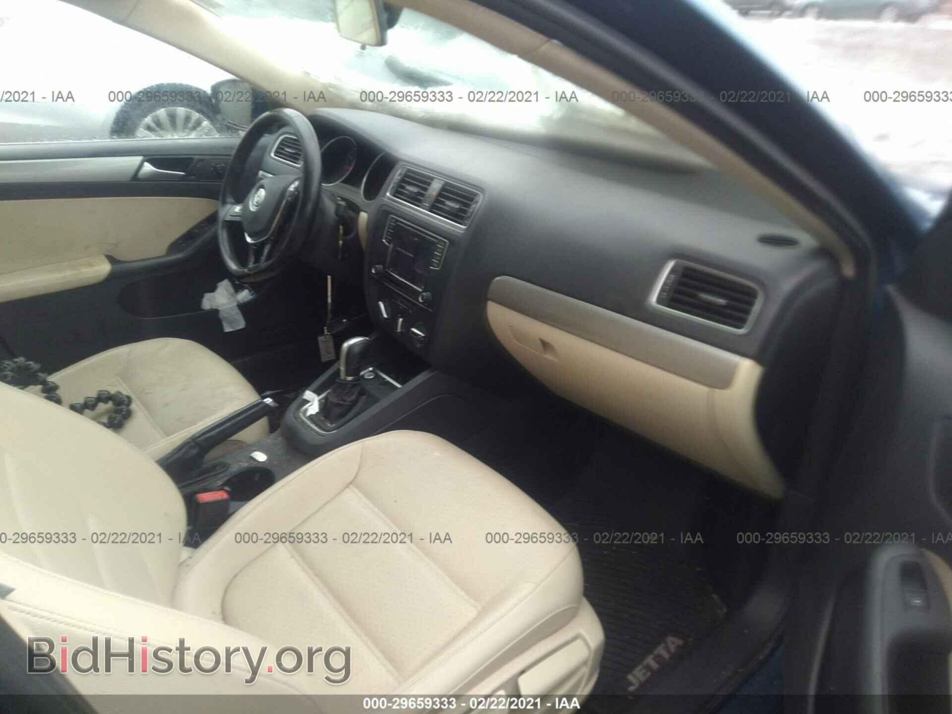2017 VOLKSWAGEN JETTA - VIN: 3VWDB7AJ8HM375457 - Фото 5