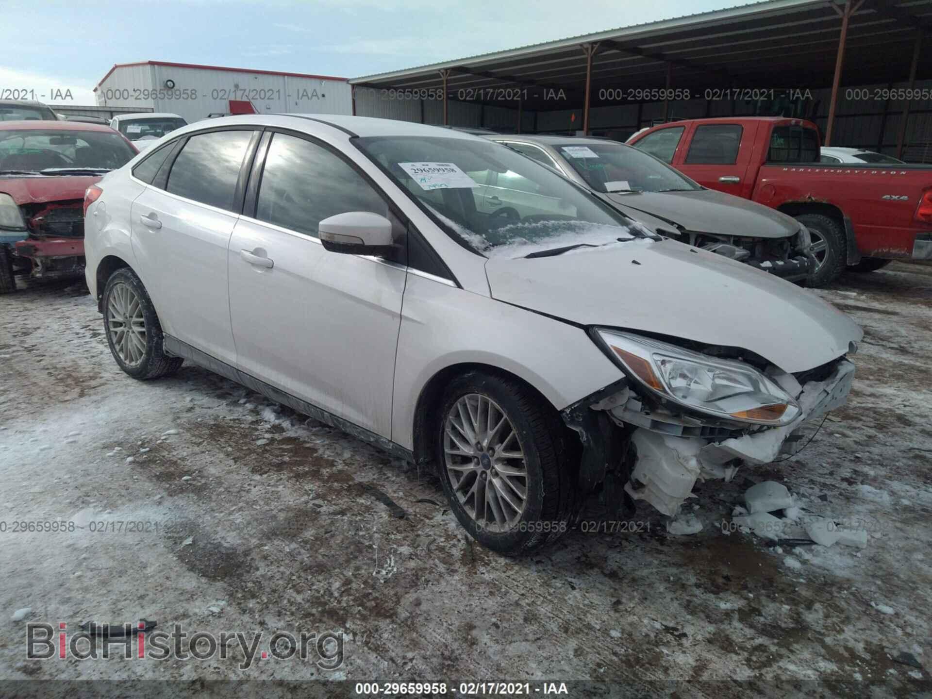 Photo 1FAHP3H29CL266194 - FORD FOCUS 2012