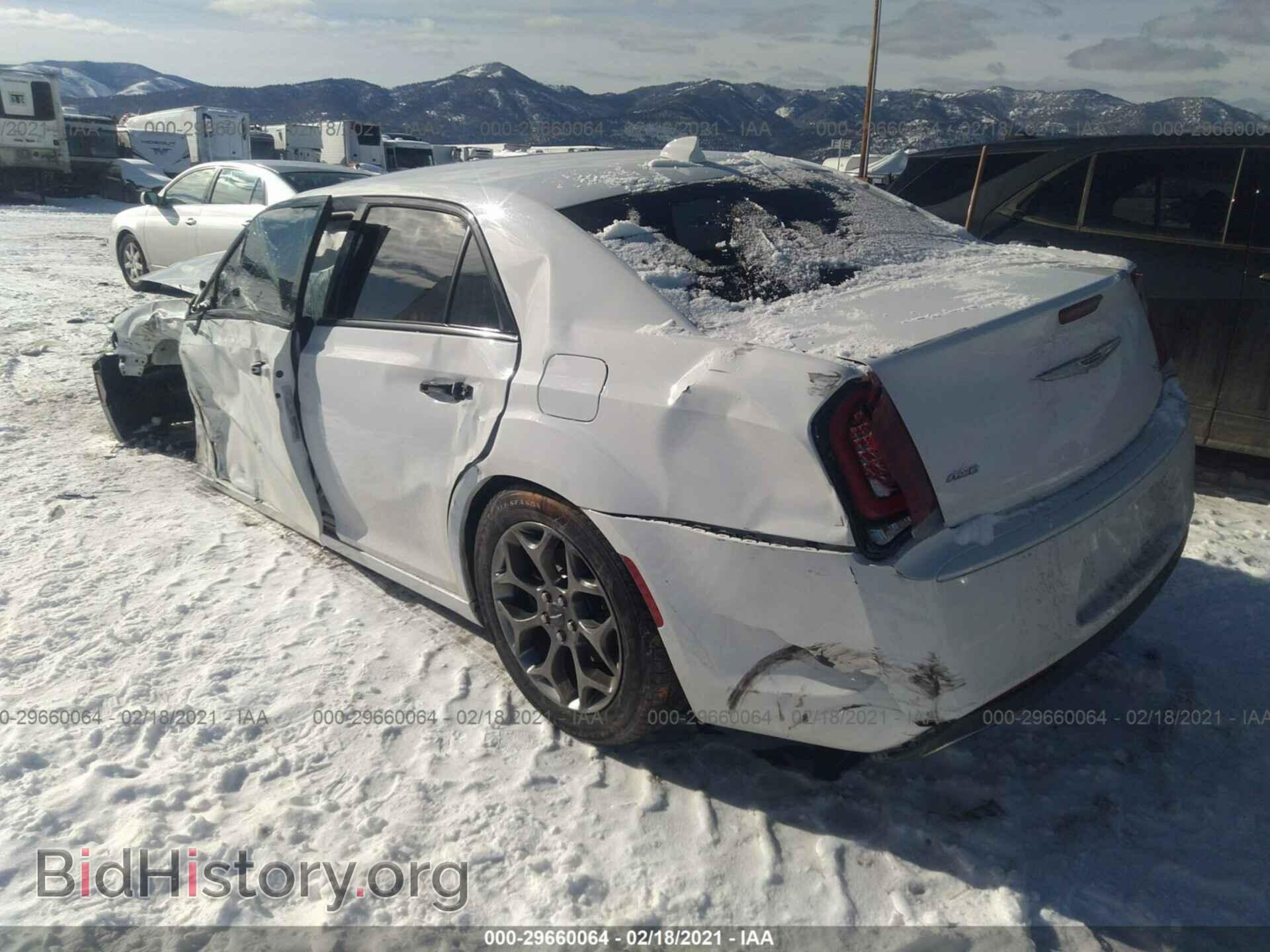 2016 CHRYSLER 300 - VIN: 2C3CCAGG0GH230564 - Фото 3