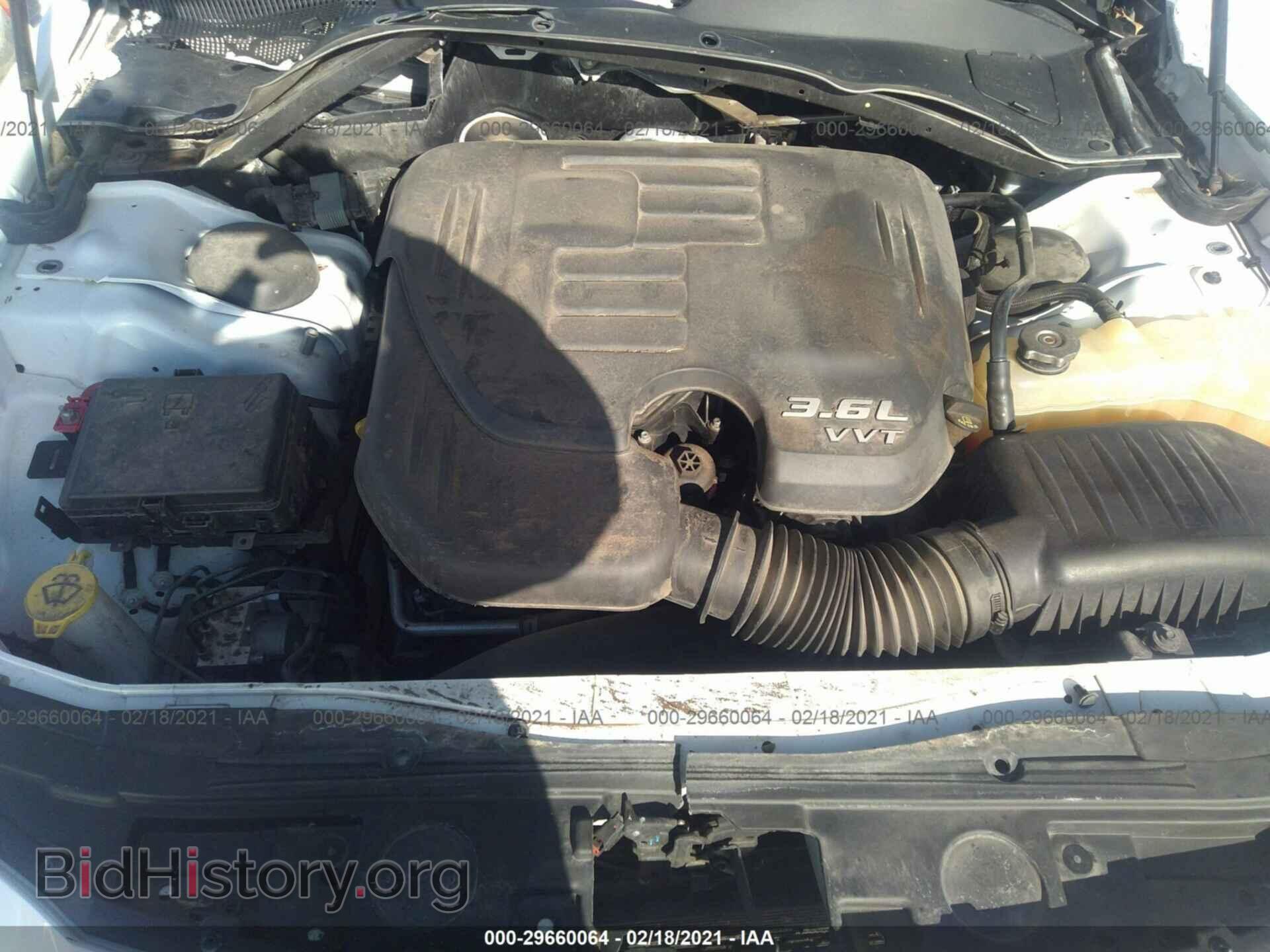 2016 CHRYSLER 300 - VIN: 2C3CCAGG0GH230564 - Фото 10