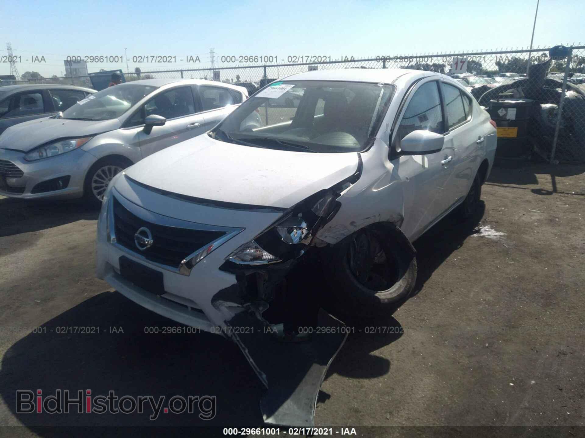 2015 NISSAN VERSA - VIN: 3N1CN7AP2FL810828 - Фото 2